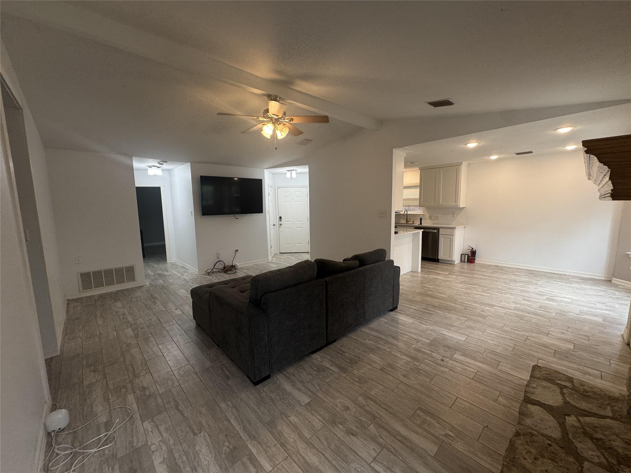 5814 Shreveport Dr Property Photo 4
