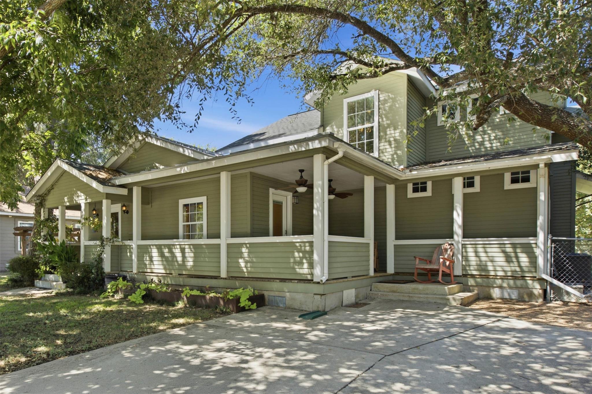 1806 Eubank St Property Photo 1