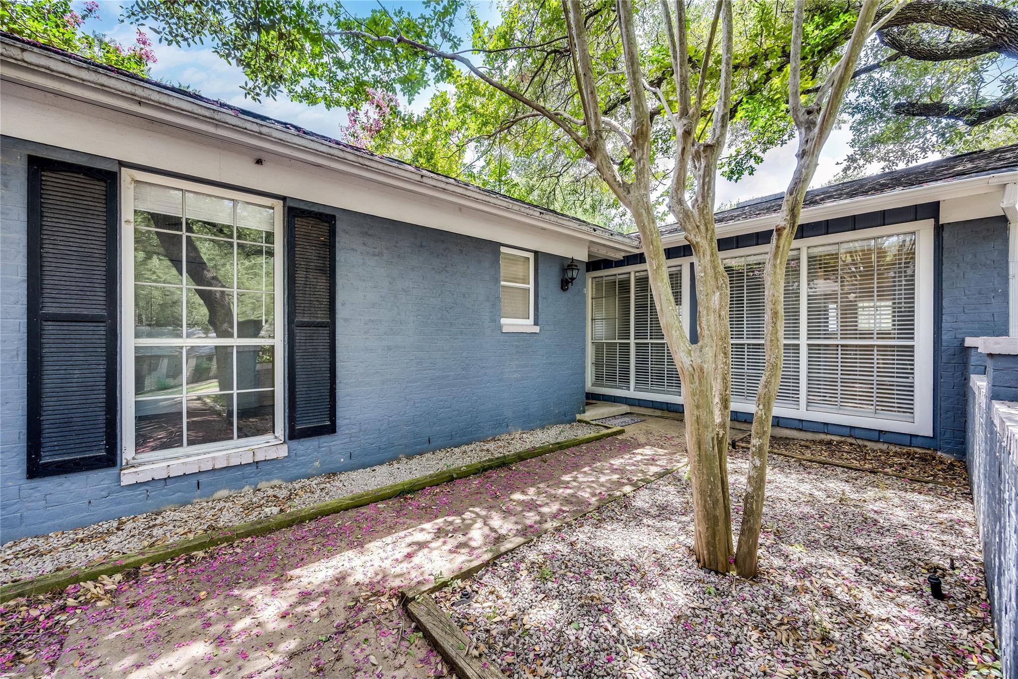 8803 Westover Club Dr #b Property Photo 2