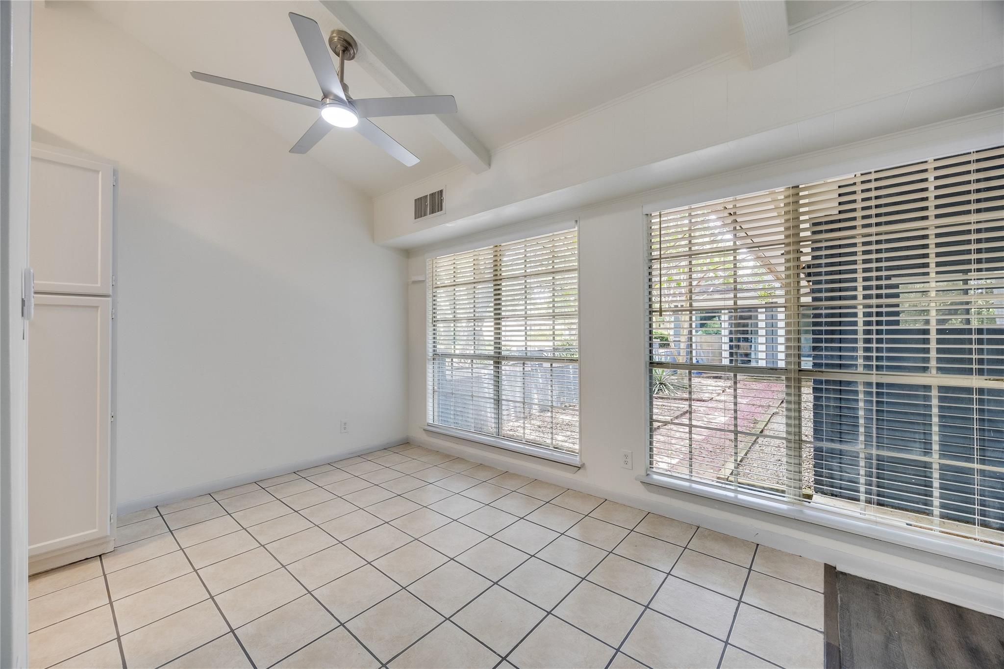 8803 Westover Club Dr #b Property Photo 11