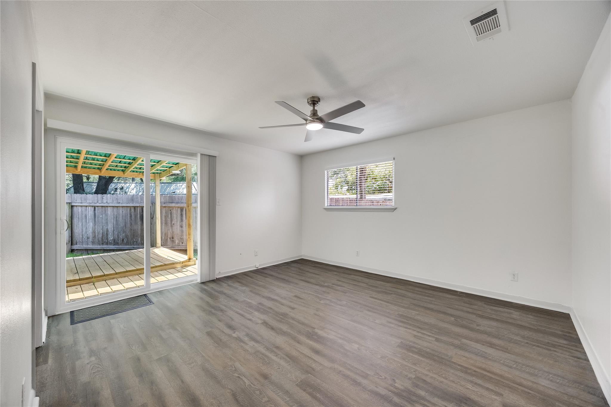8803 Westover Club Dr #b Property Photo 13
