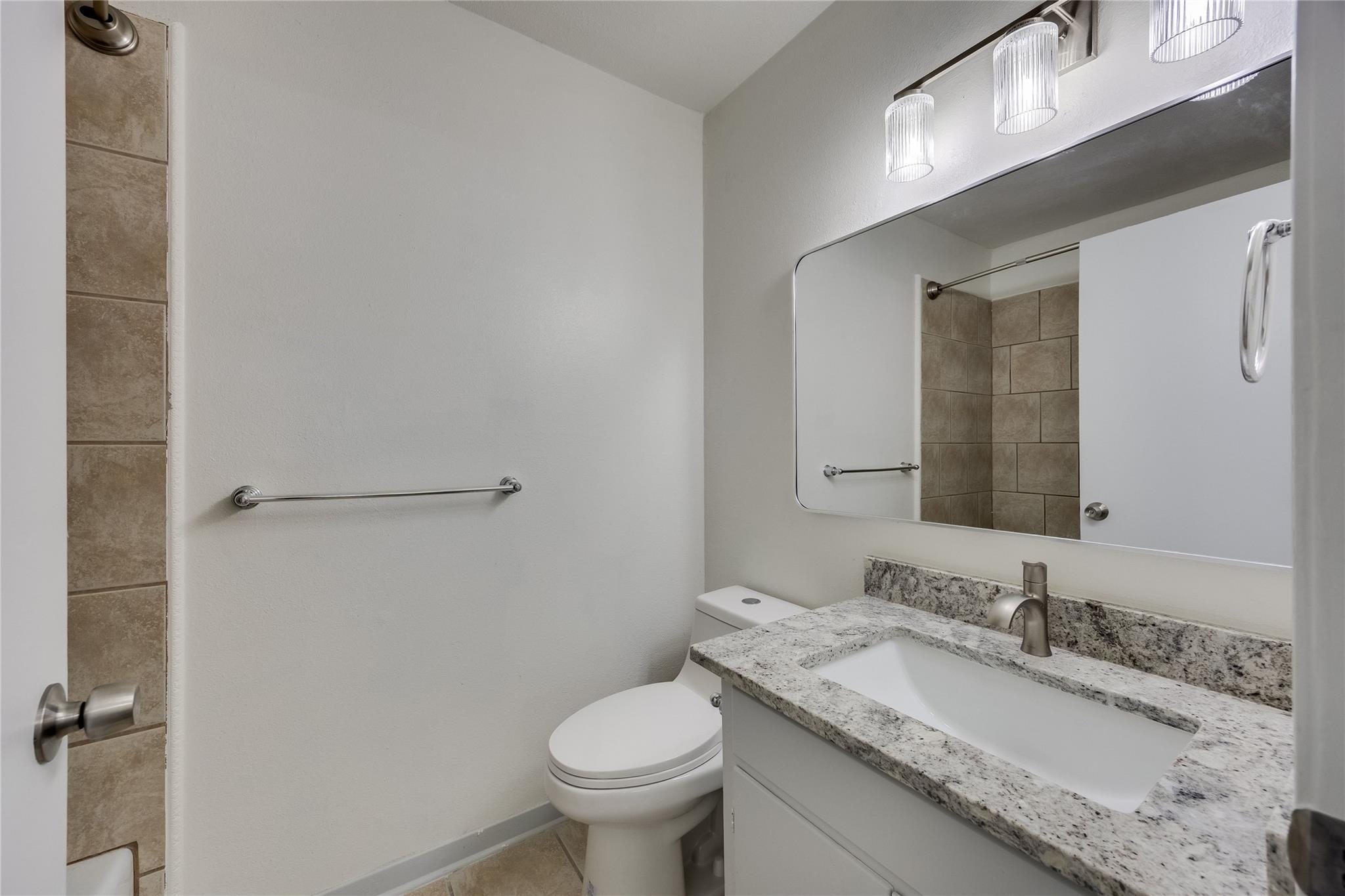 8803 Westover Club Dr #b Property Photo 21