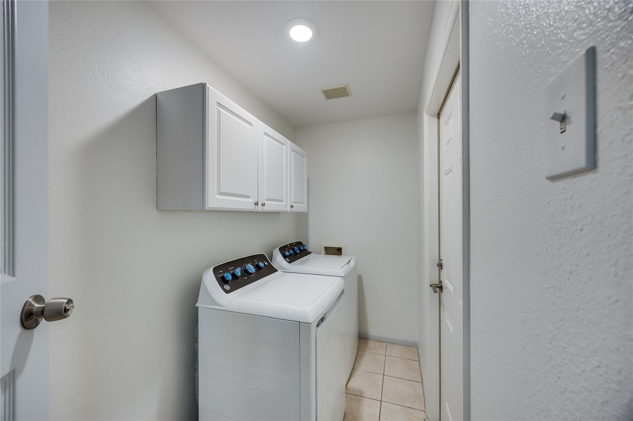 8803 Westover Club Dr #b Property Photo 22