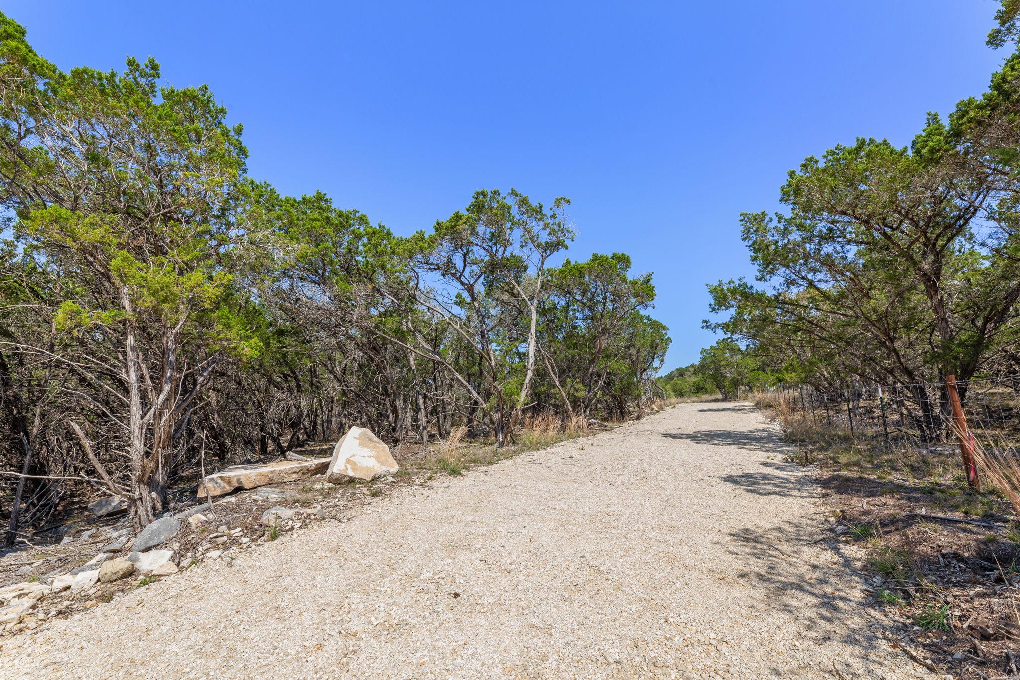 211 Hoots Holler Property Photo 6
