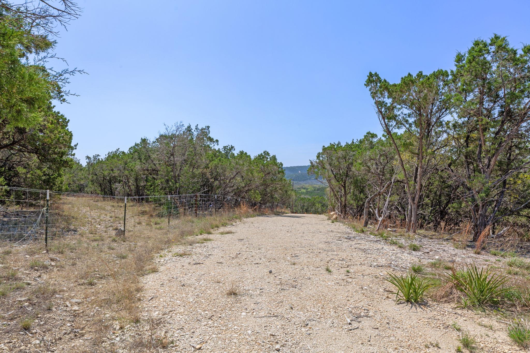 211 Hoots Holler Property Photo 9