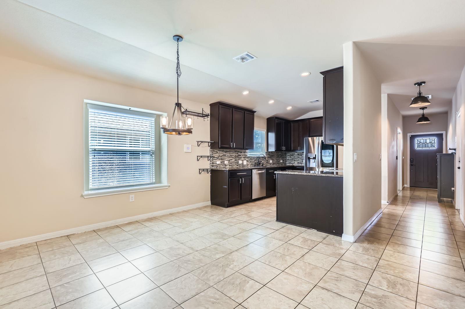 18203 Bandelier Dr Property Photo 8