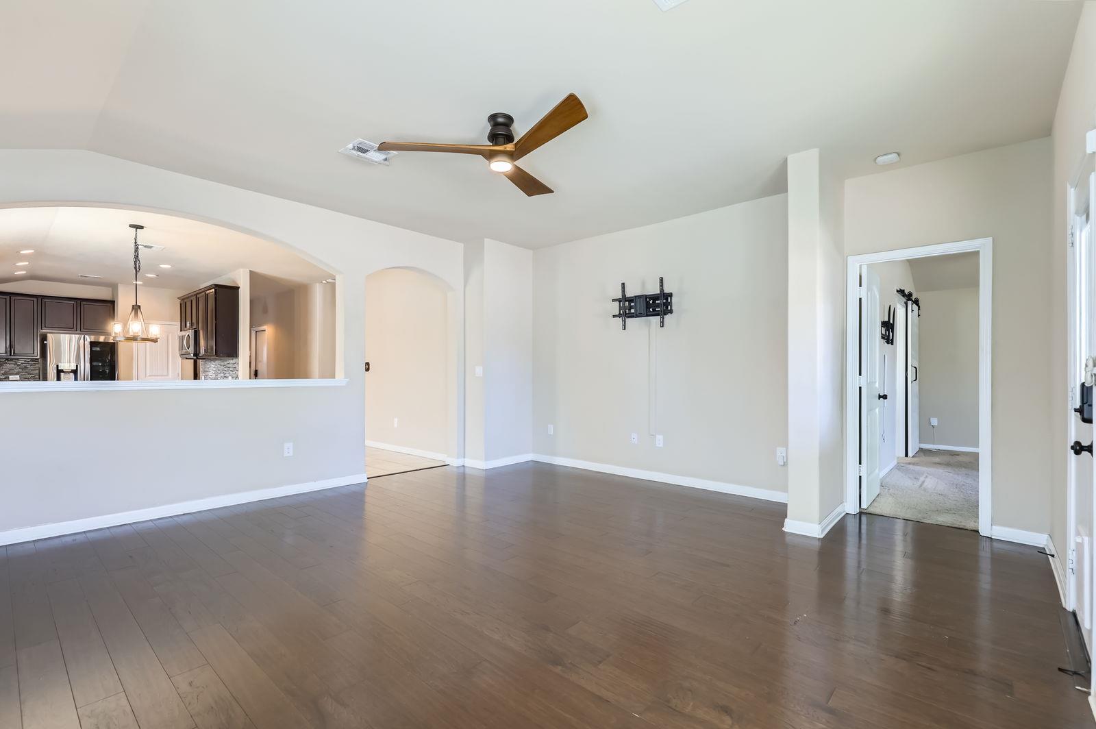 18203 Bandelier Dr Property Photo 13