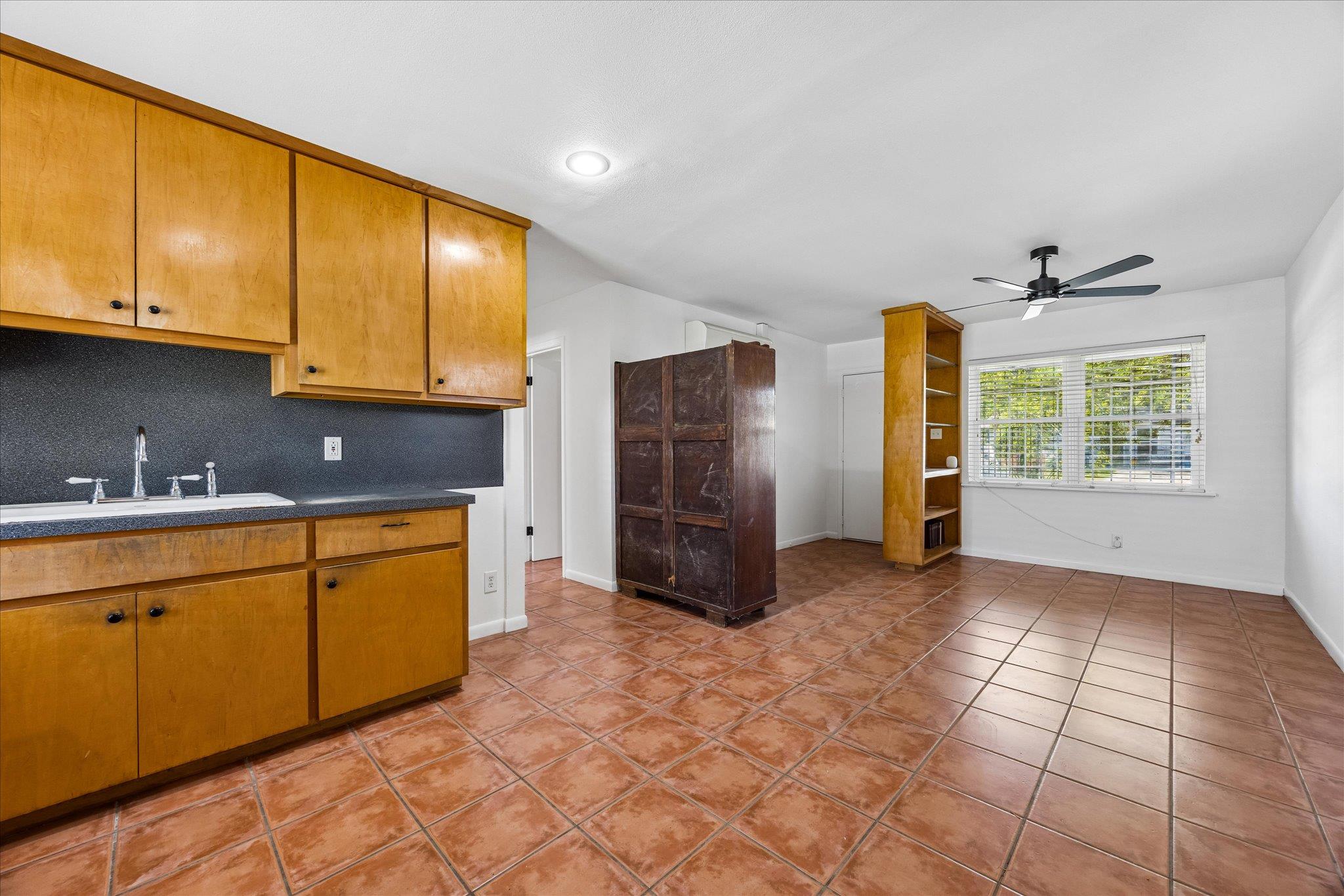 6700 Galindo St Property Photo 3