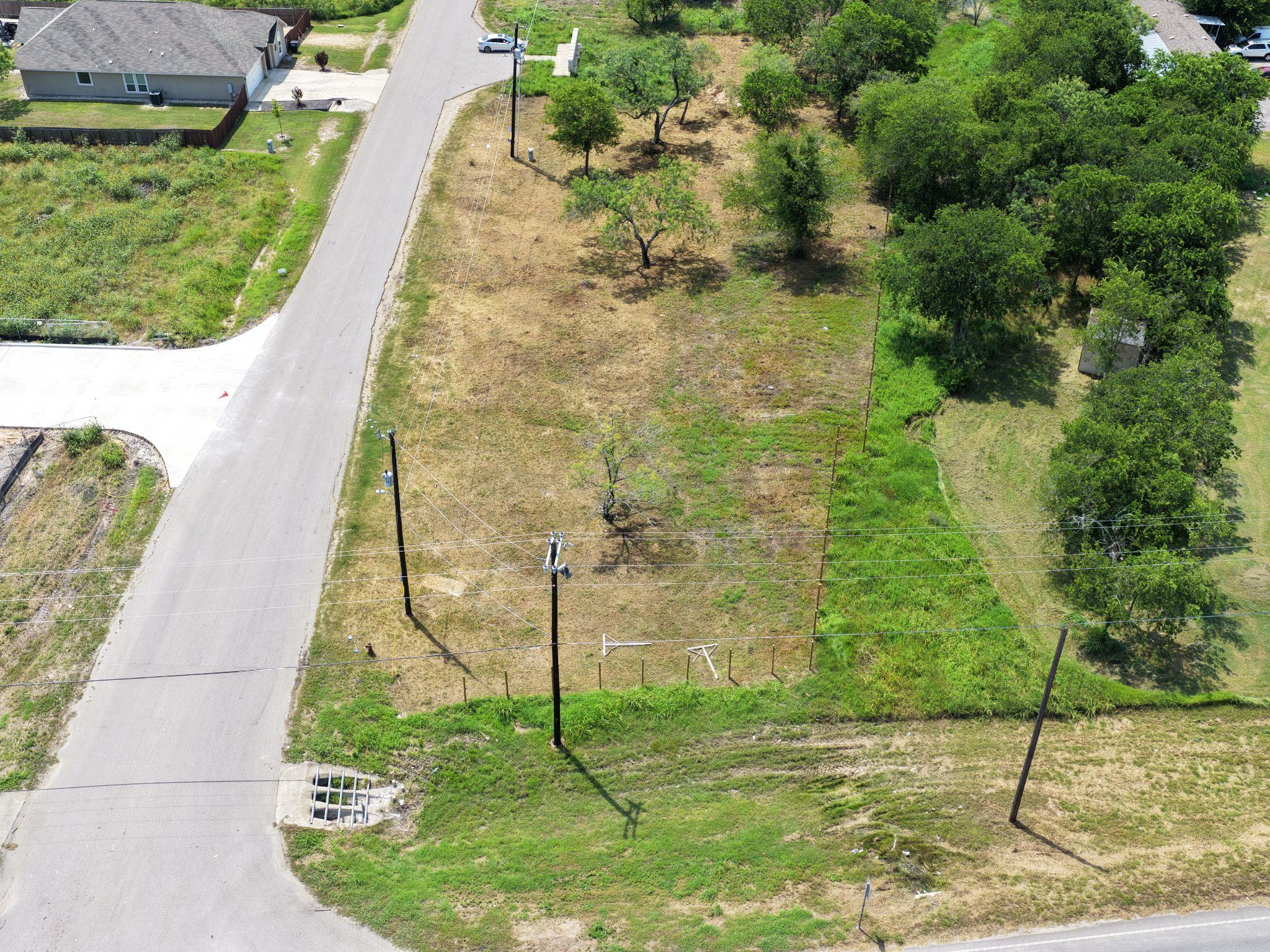 100 El Dorado Dr Property Photo 4