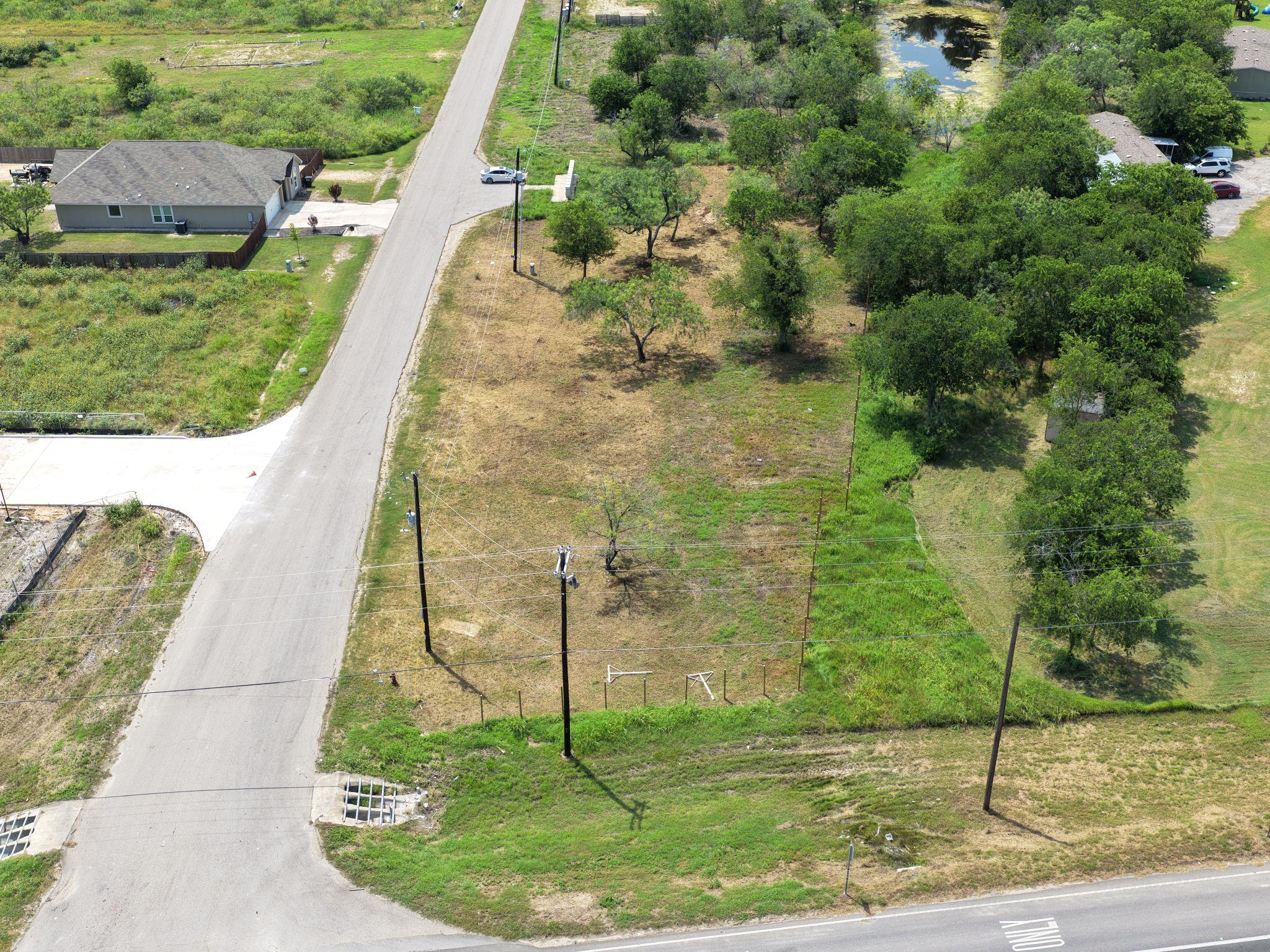 100 El Dorado Dr Property Photo 7