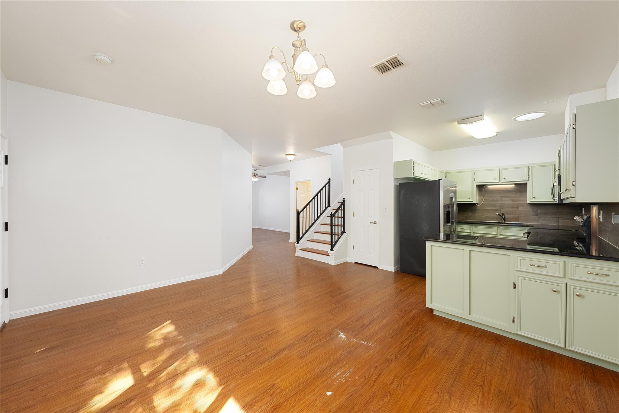 4505 Red River St ##b Property Photo 3