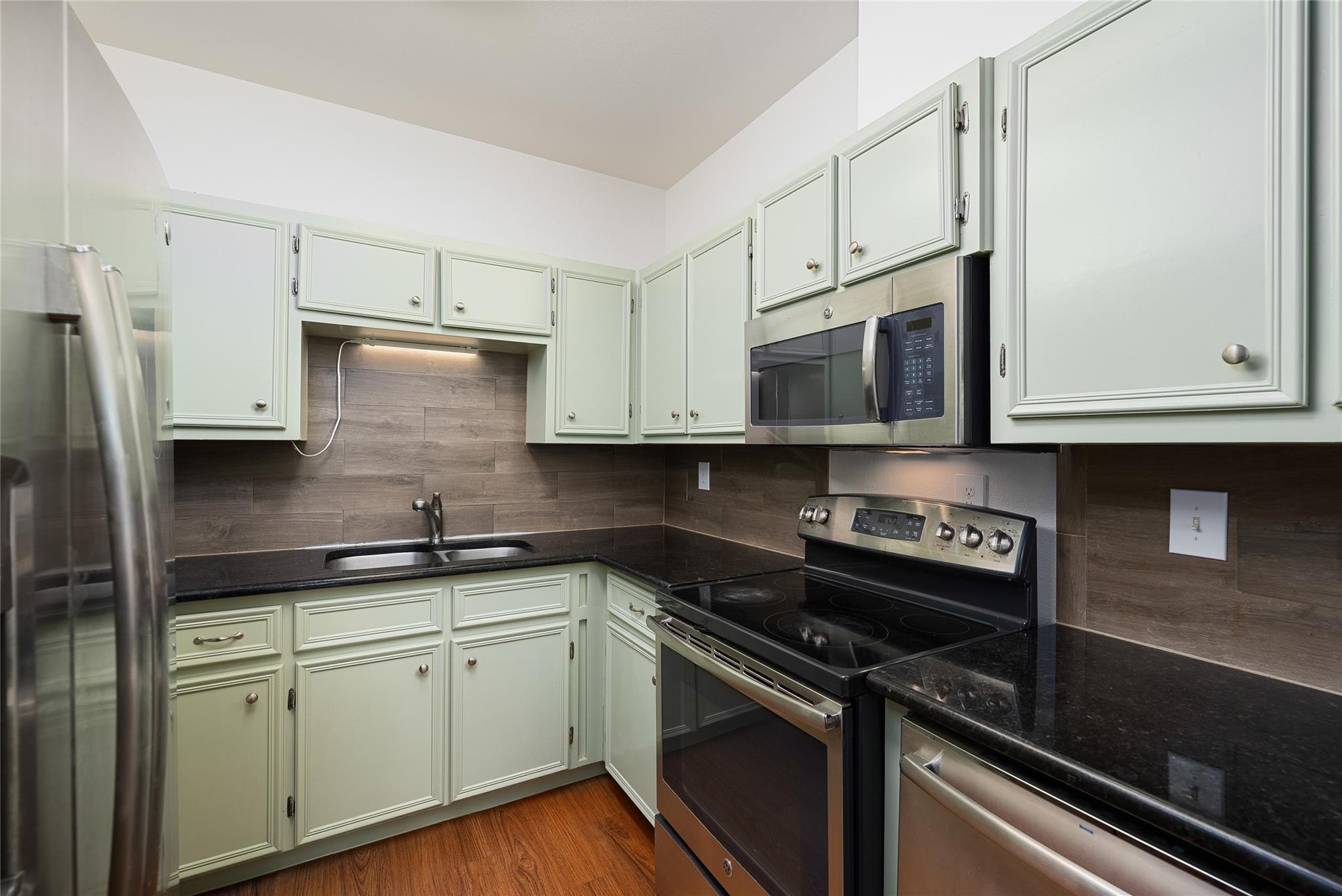 4505 Red River St ##b Property Photo 6