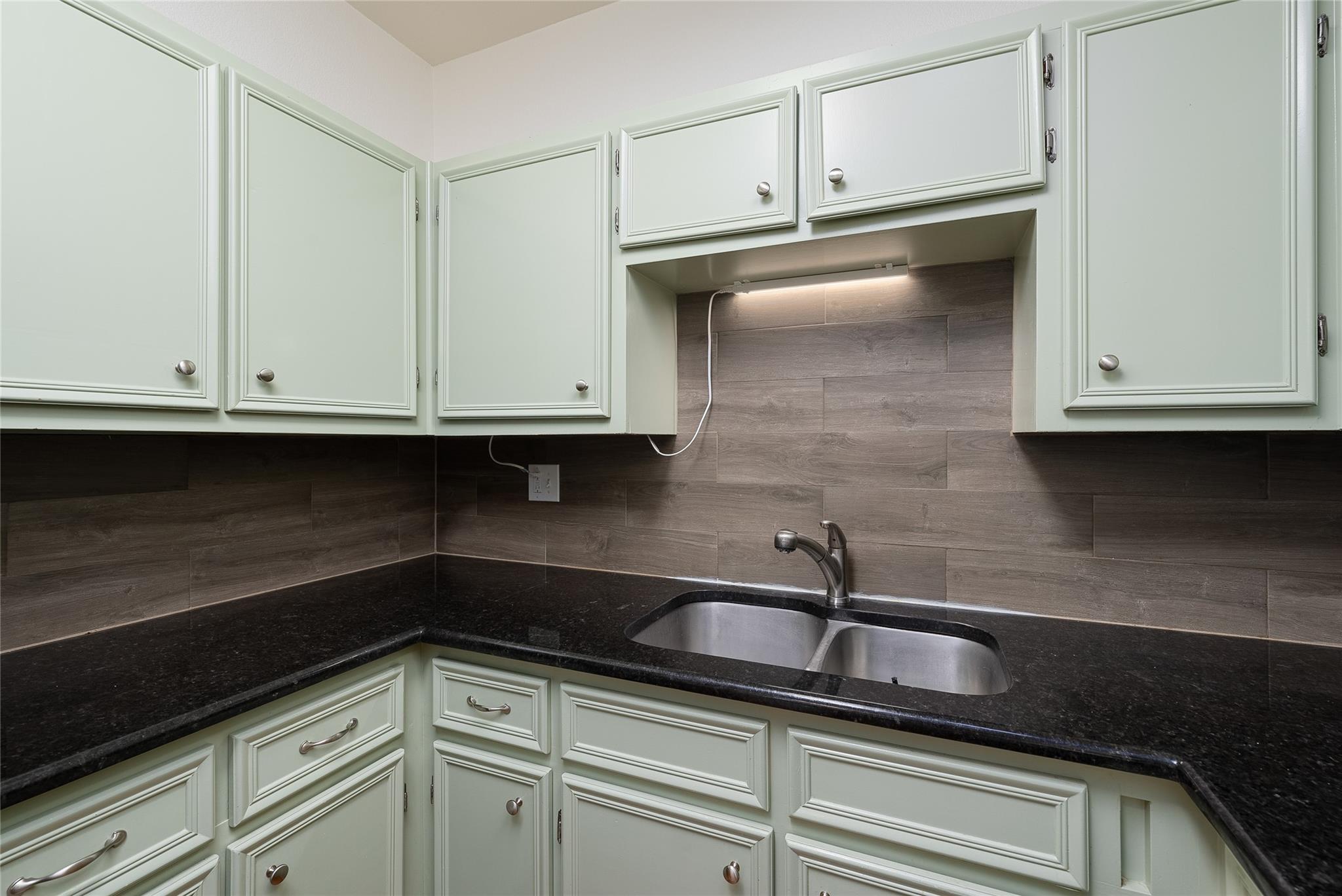 4505 Red River St ##b Property Photo 7