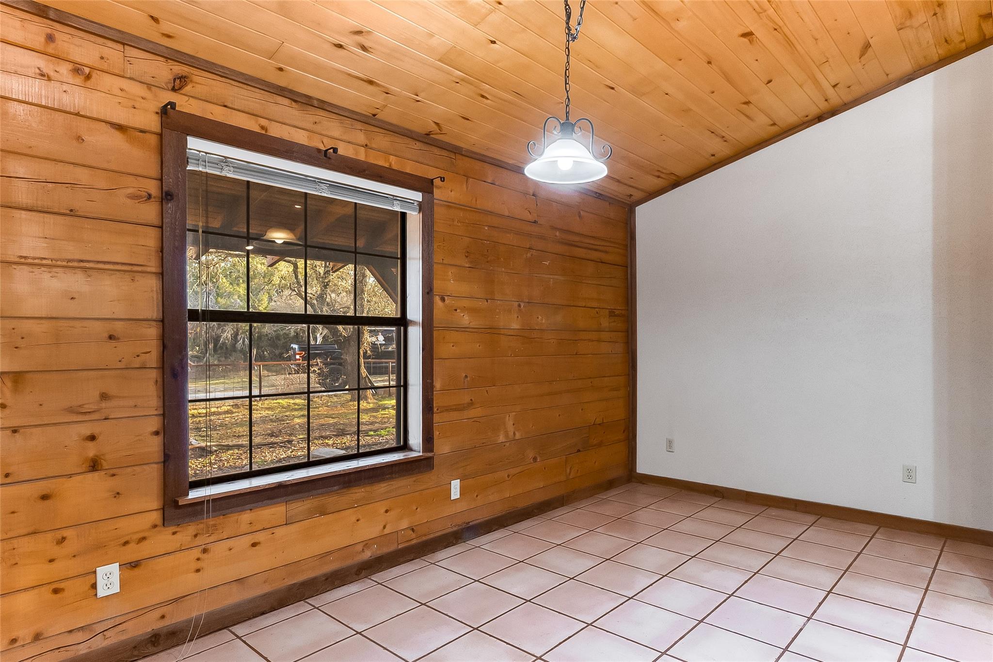 5244 Fm 3509 Property Photo 11