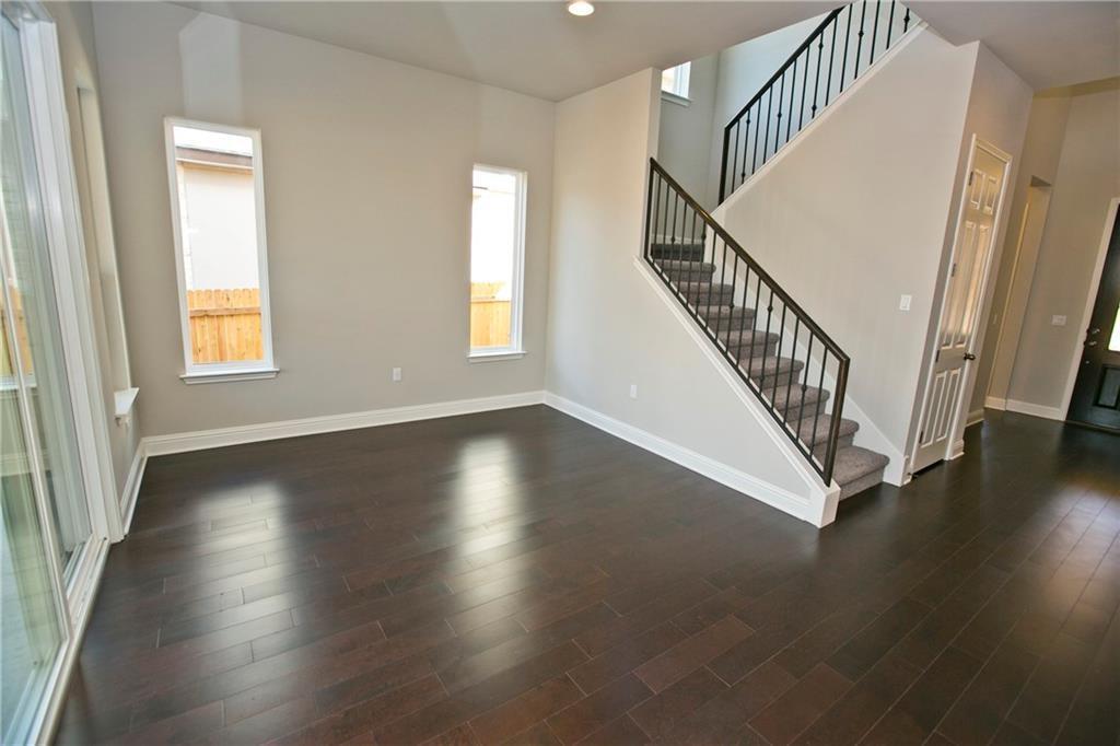 6716 Vitruvius Dr Property Photo 14