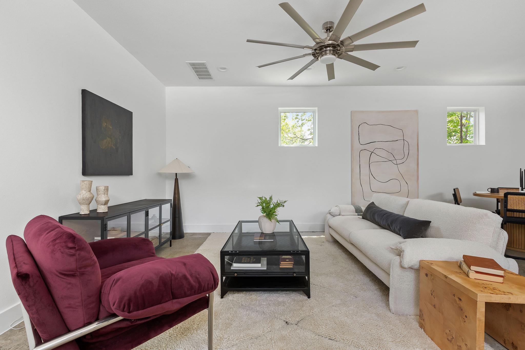 1182 Oakgrove Ave #a Property Photo 8