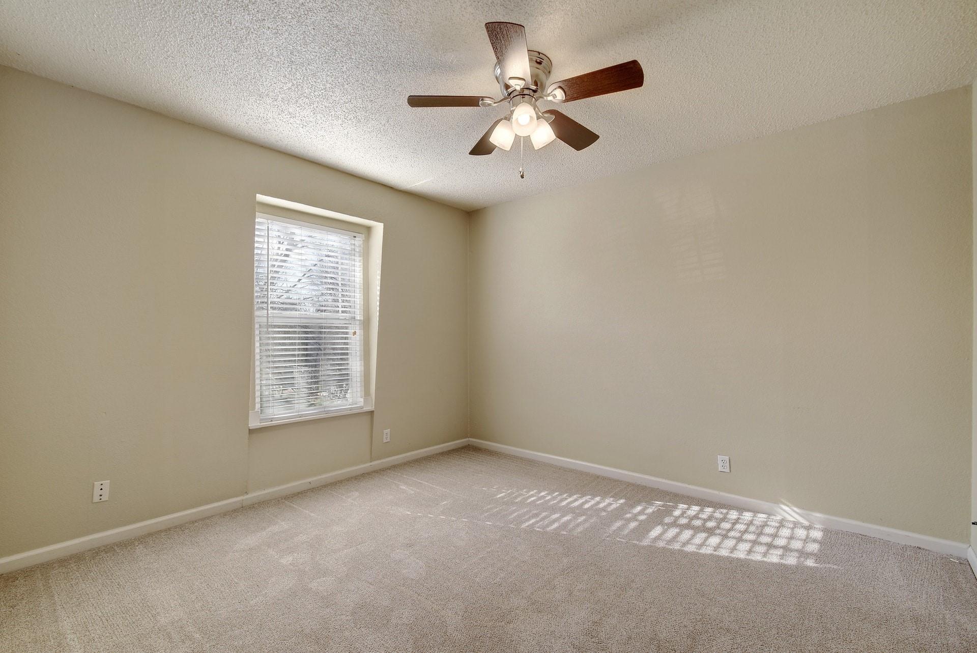 1704 E.m. Franklin Ave #unit C Property Photo 10