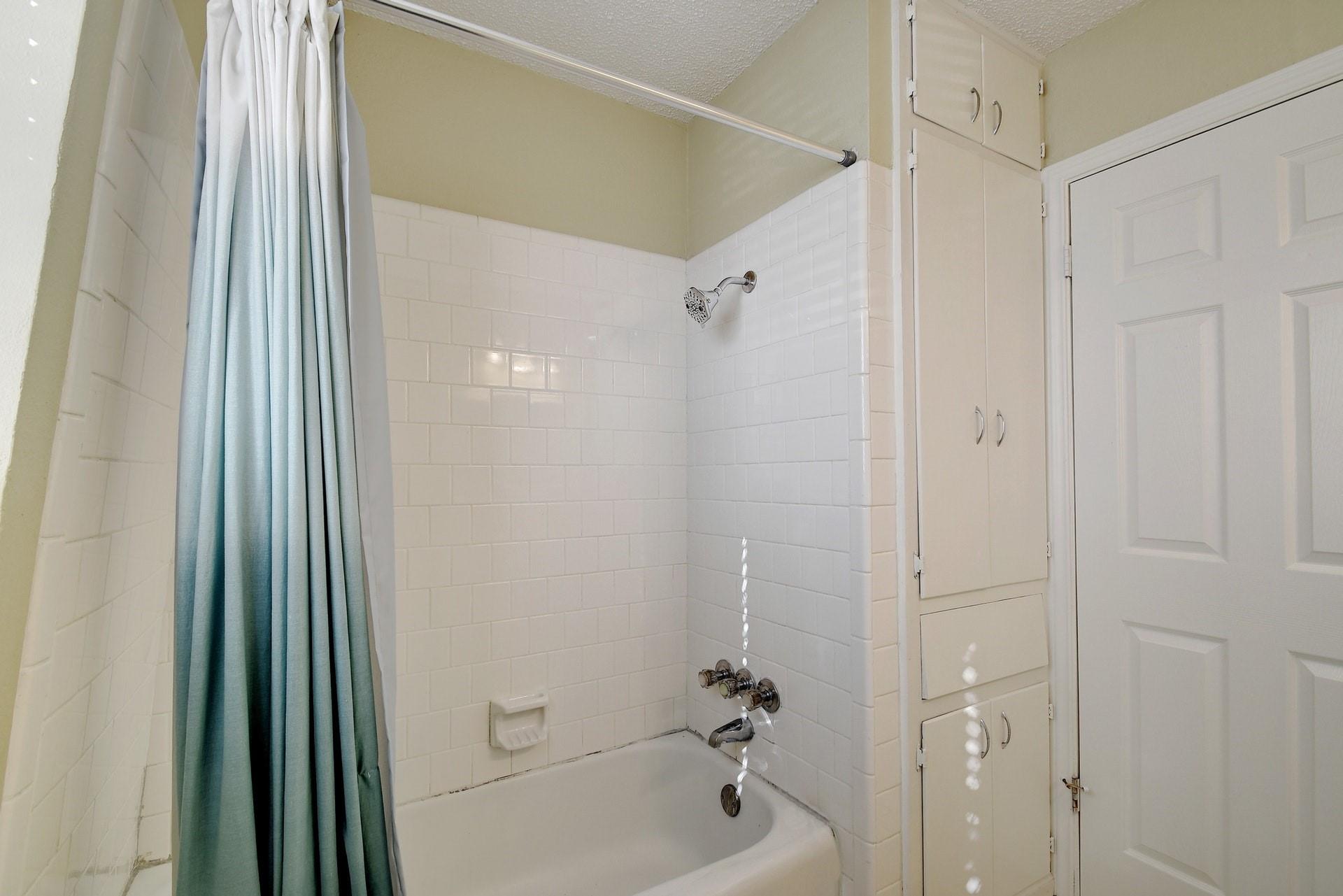 1704 E.m. Franklin Ave #unit C Property Photo 13