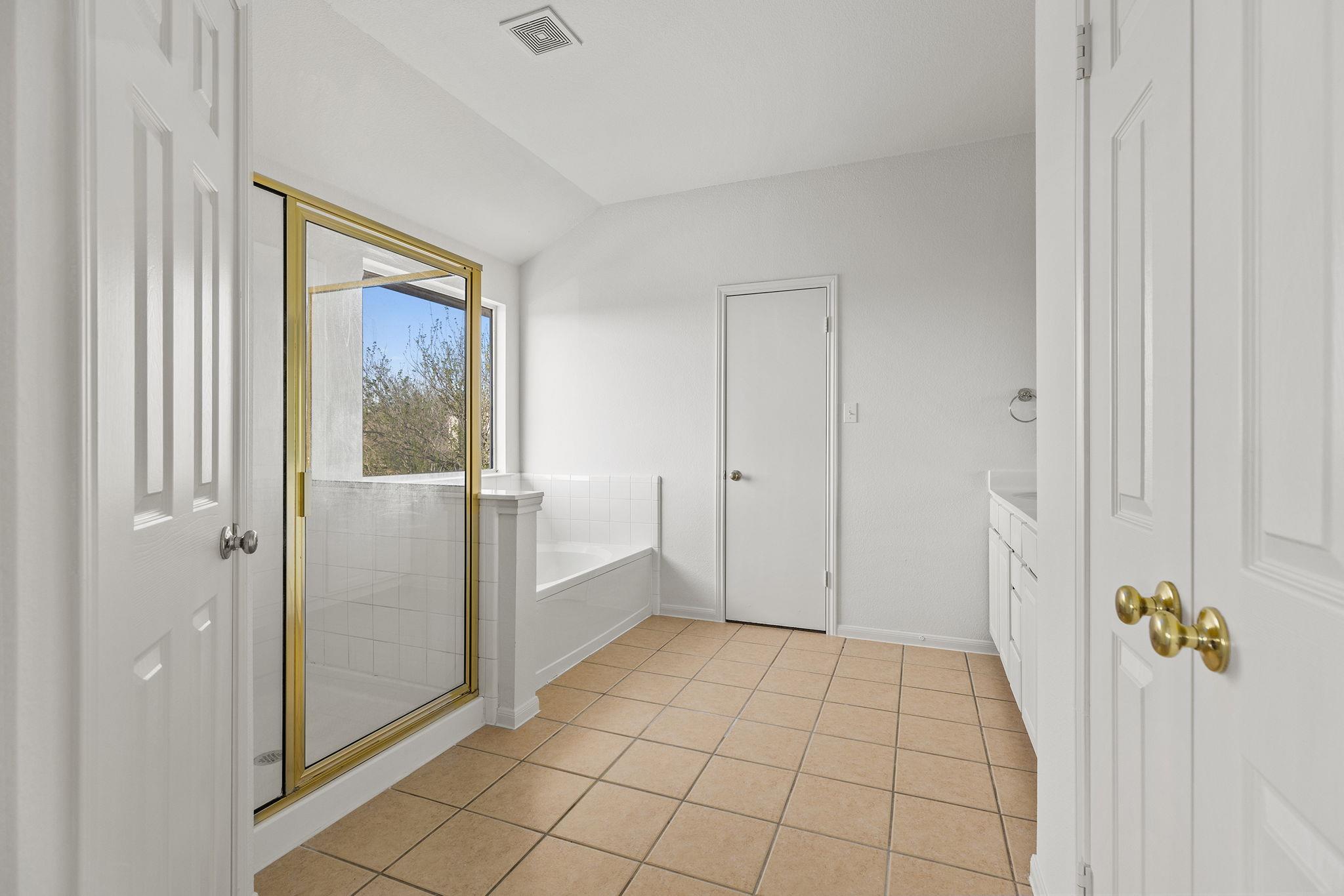 2301 Boulder Run Property Photo 12