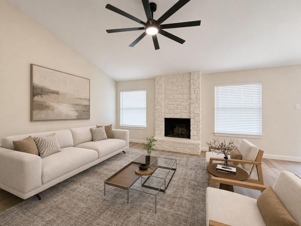 8814 United Kingdom Dr Property Photo 4