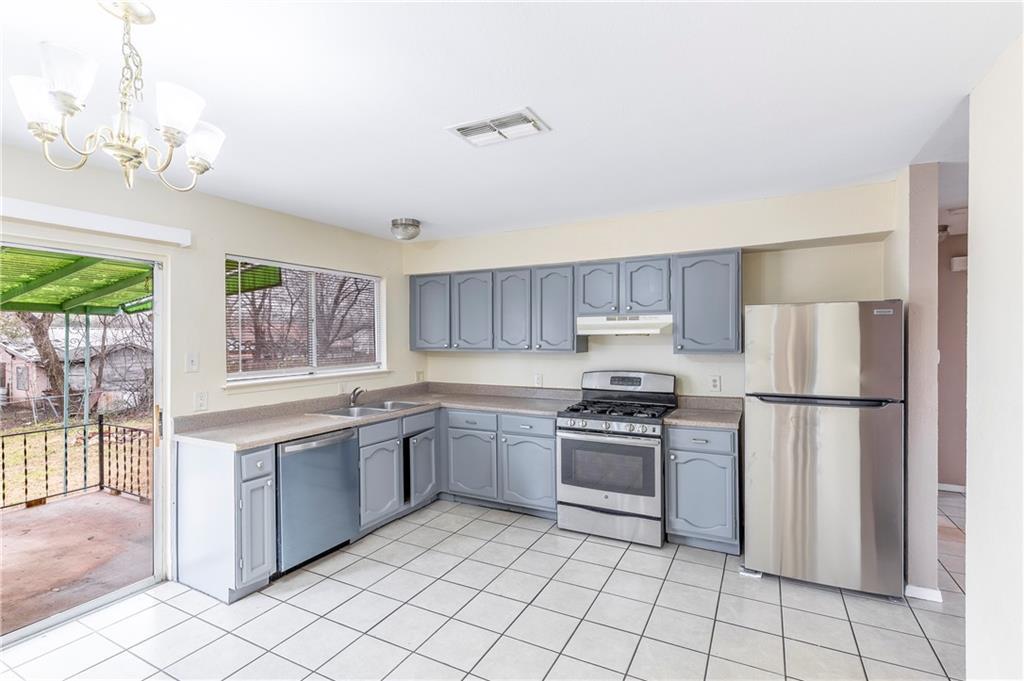 2325 Bendridge Trl Property Photo 2