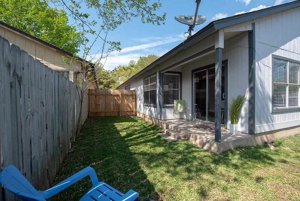 6009 Richard Carlton Blvd Property Photo 1