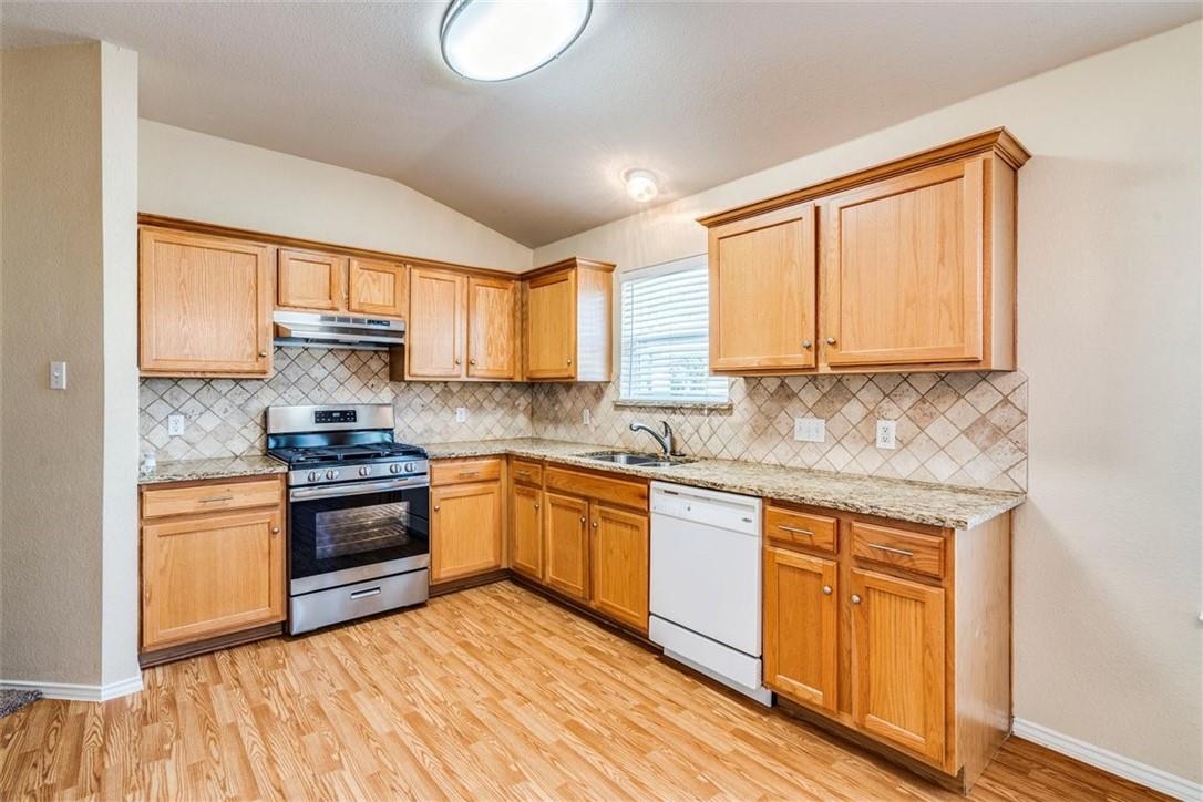 1307 Dillon Lake Bnd Property Photo 3