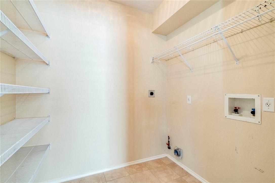 1307 Dillon Lake Bnd Property Photo 22
