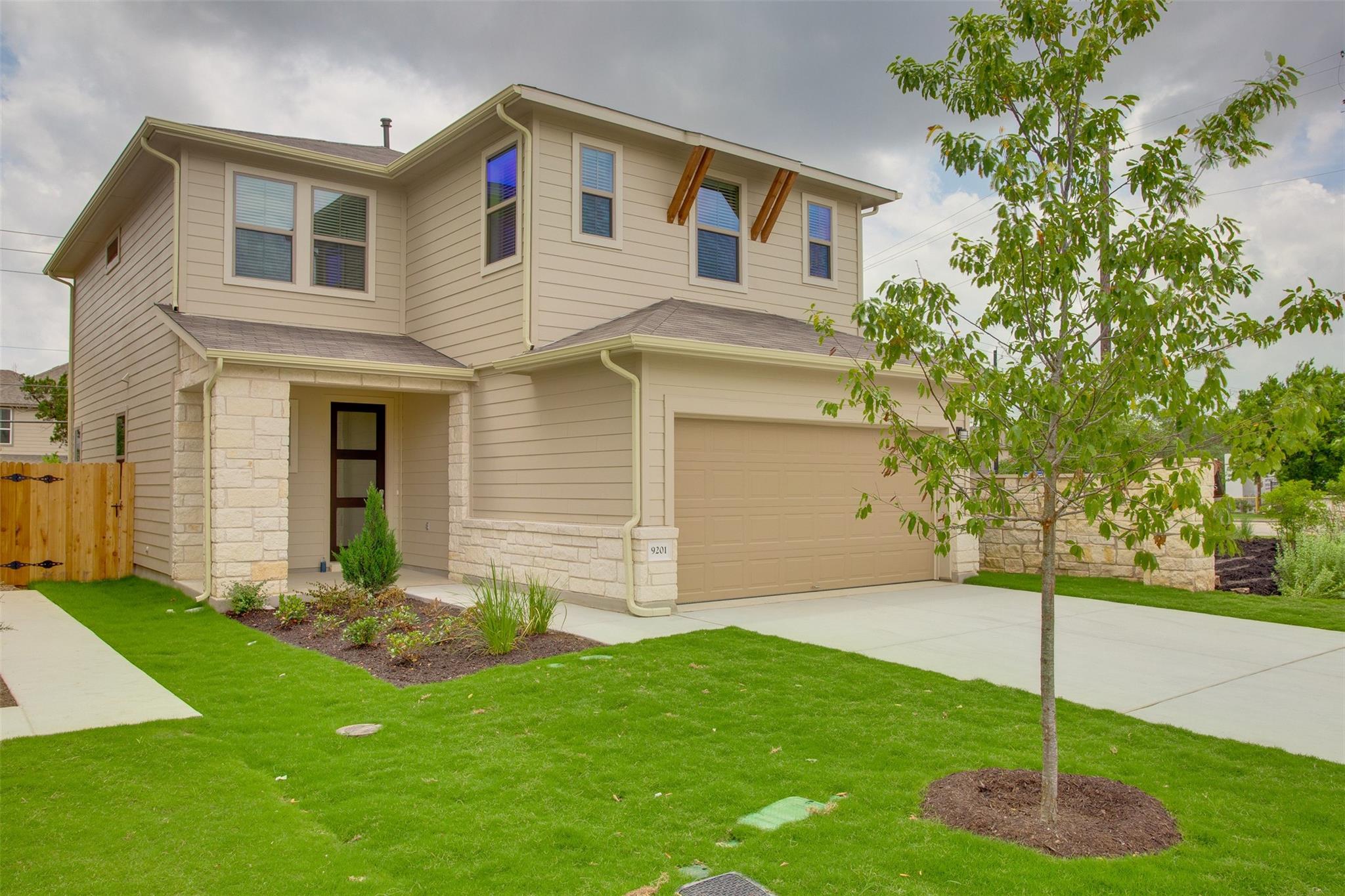 9201 White Coral Dr Property Photo 1