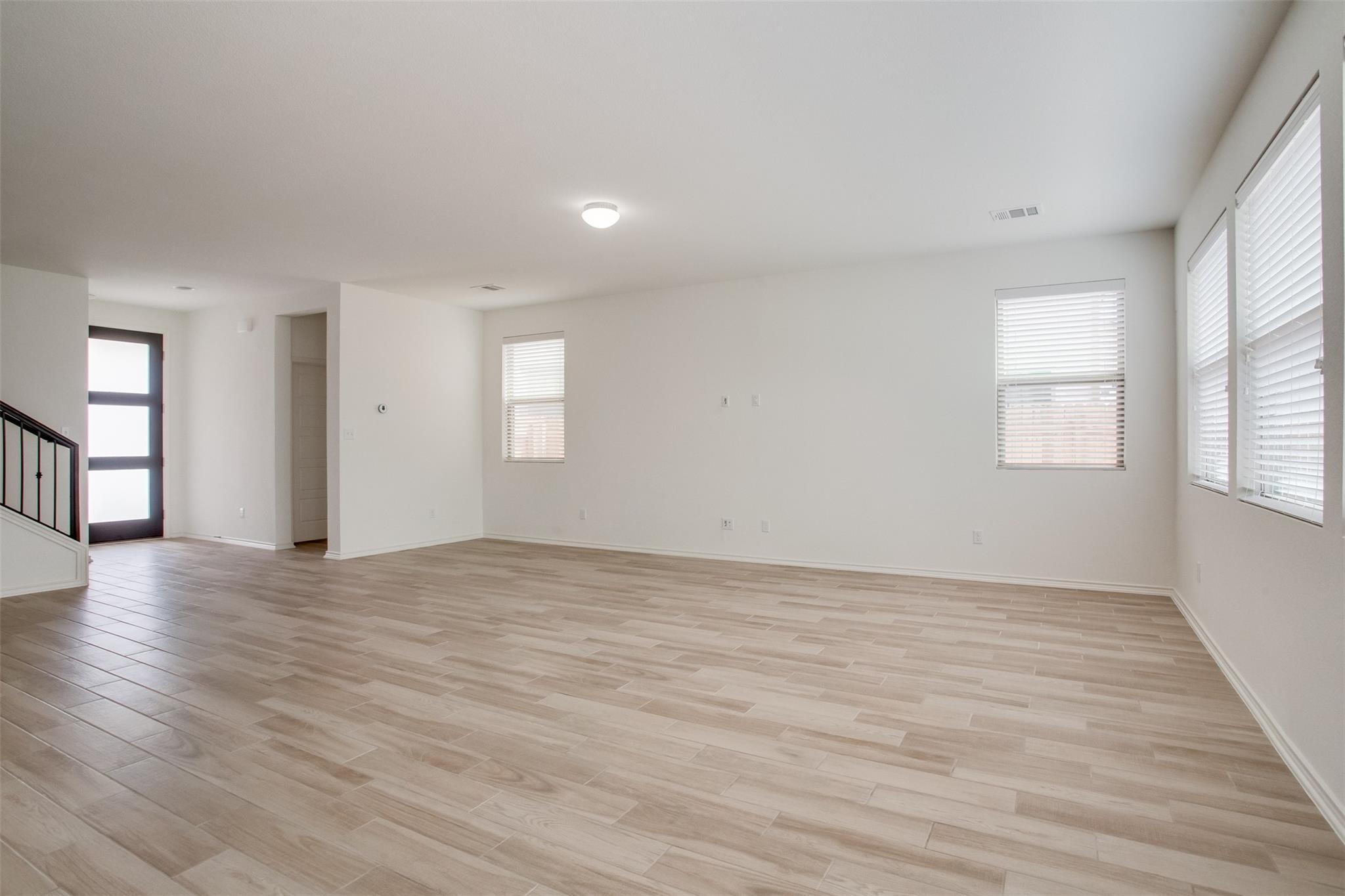 9201 White Coral Dr Property Photo 5