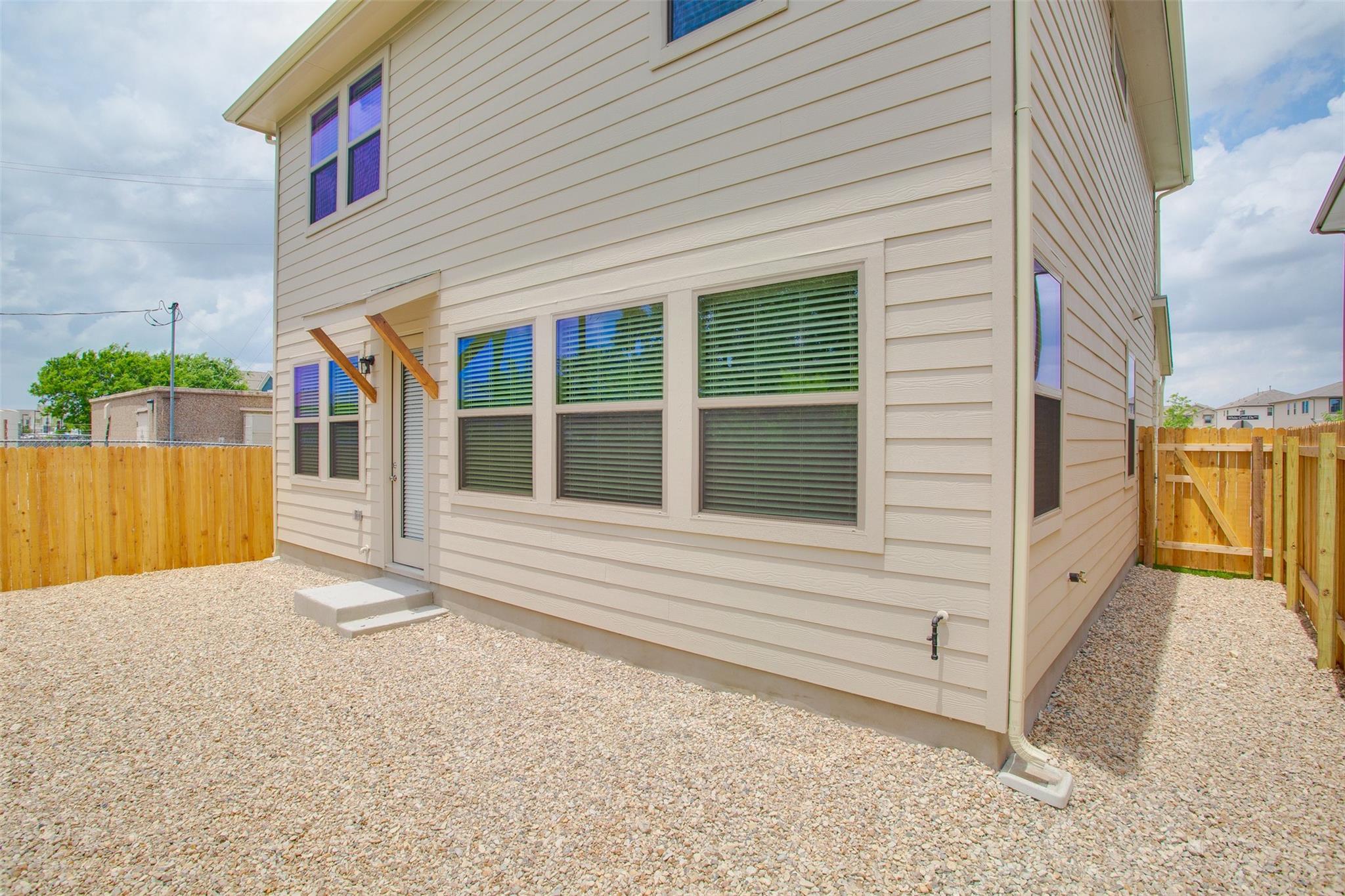 9201 White Coral Dr Property Photo 27