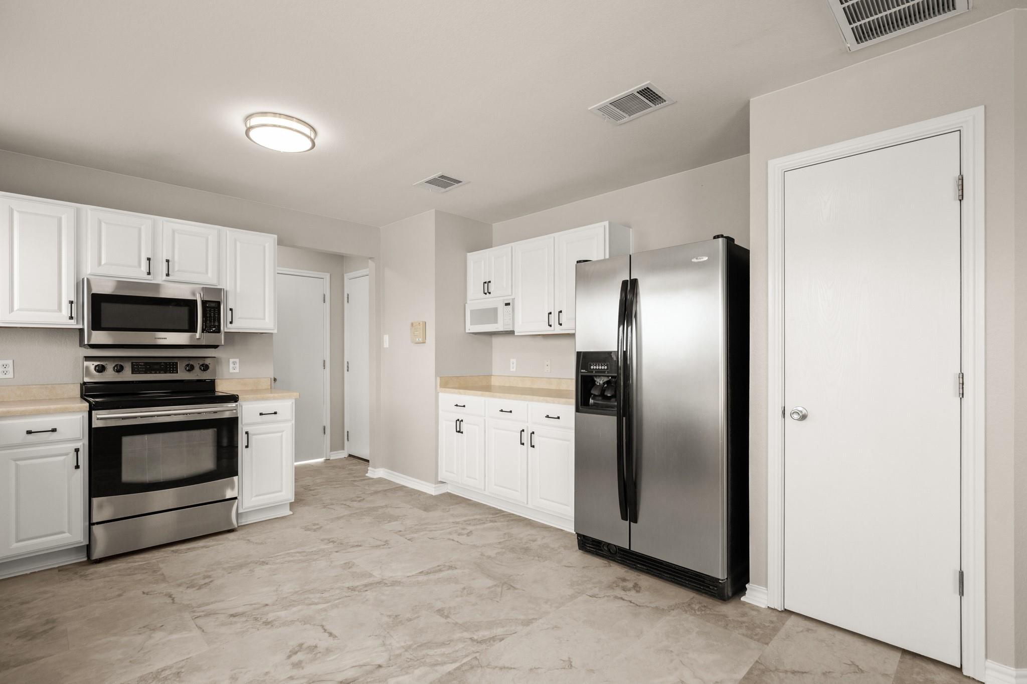 219 Brown St Property Photo 8