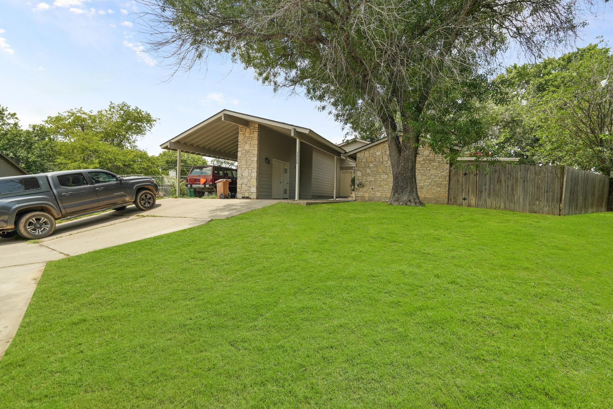 2400 Burleson Ct B Property Photo 1