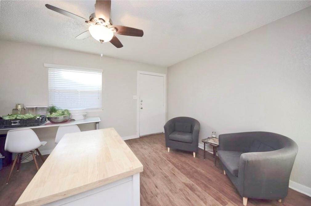 2401 Manor Rd #132a Property Photo 2