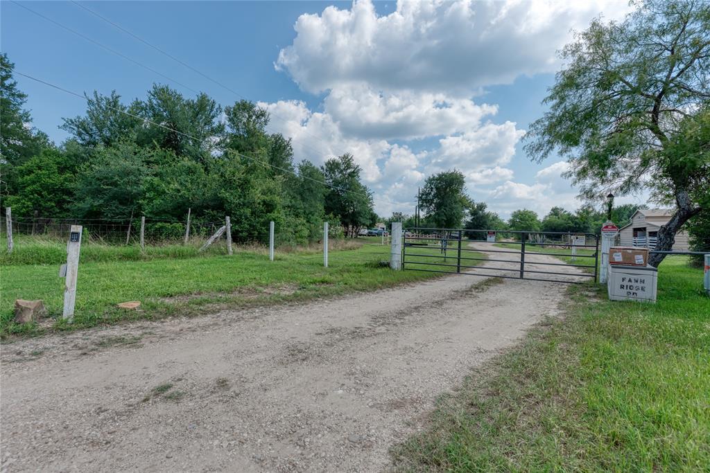 221 Fawn Ridge Rd Property Photo 1