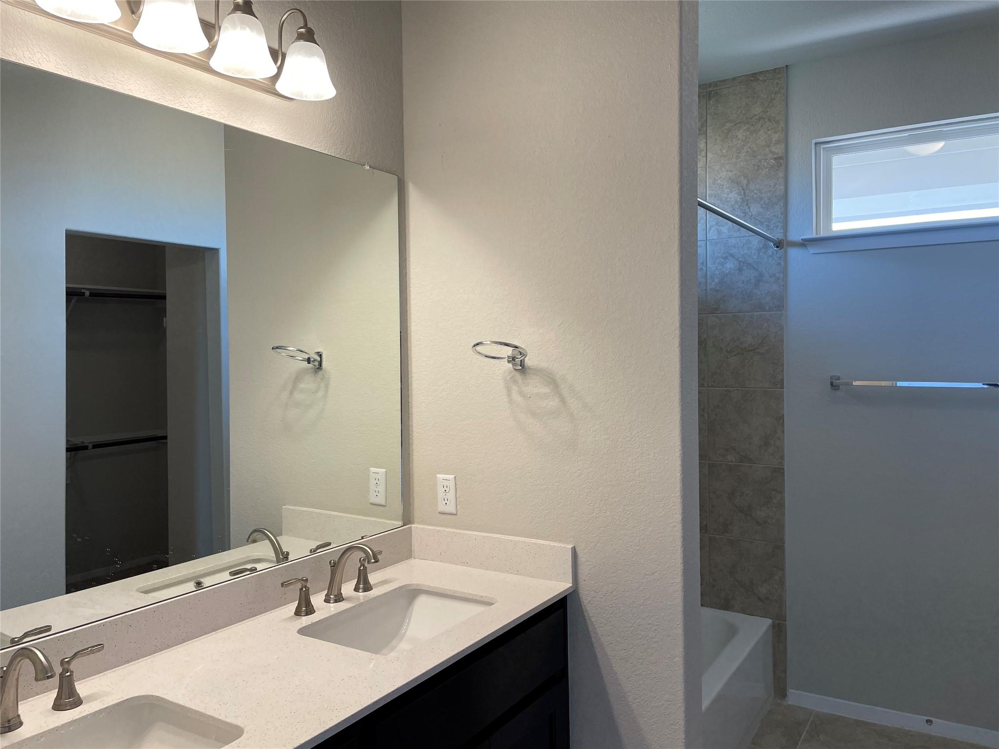 163 Tempest Trl Property Photo 3