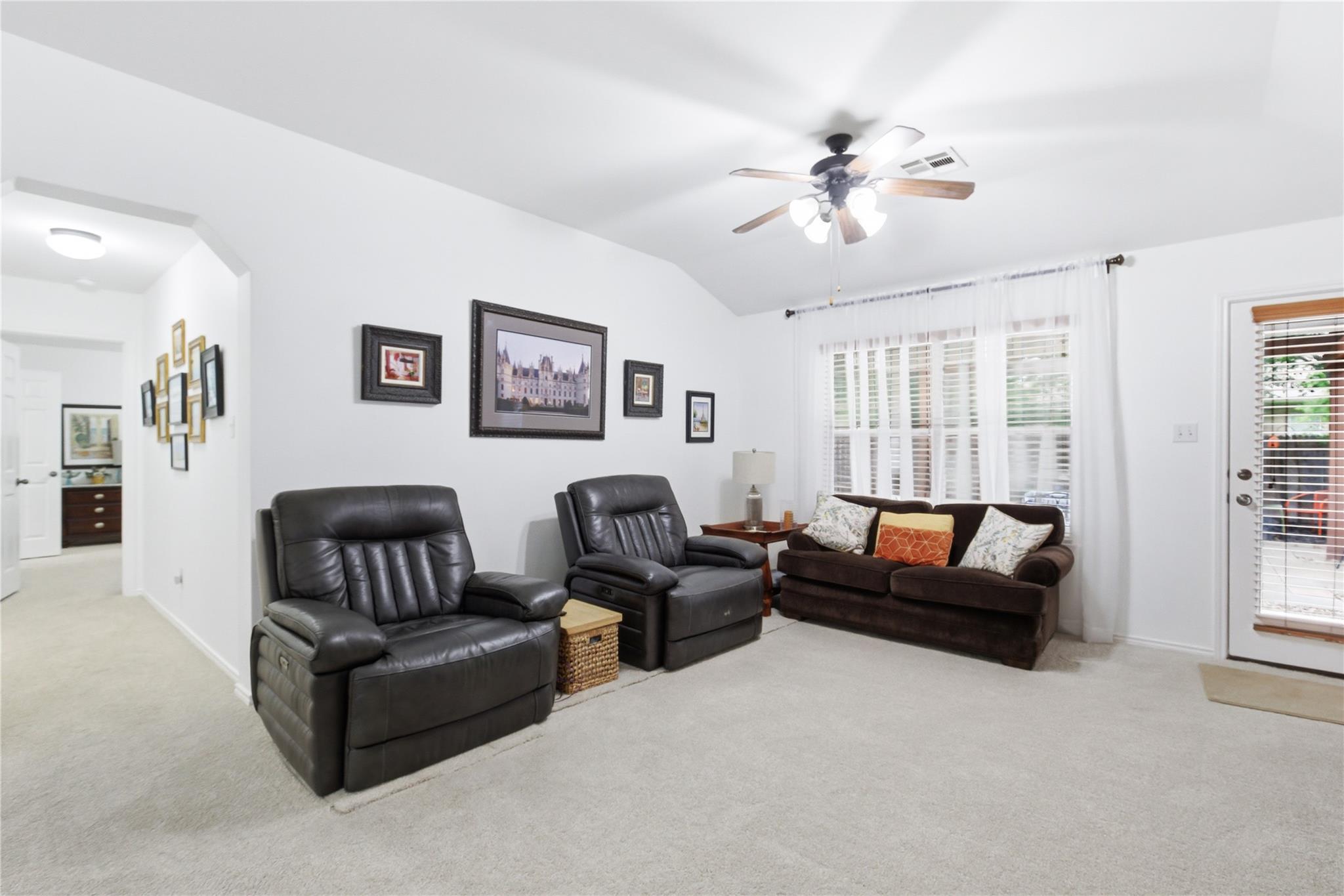 180 Mystic Shadow Ln Property Photo 11
