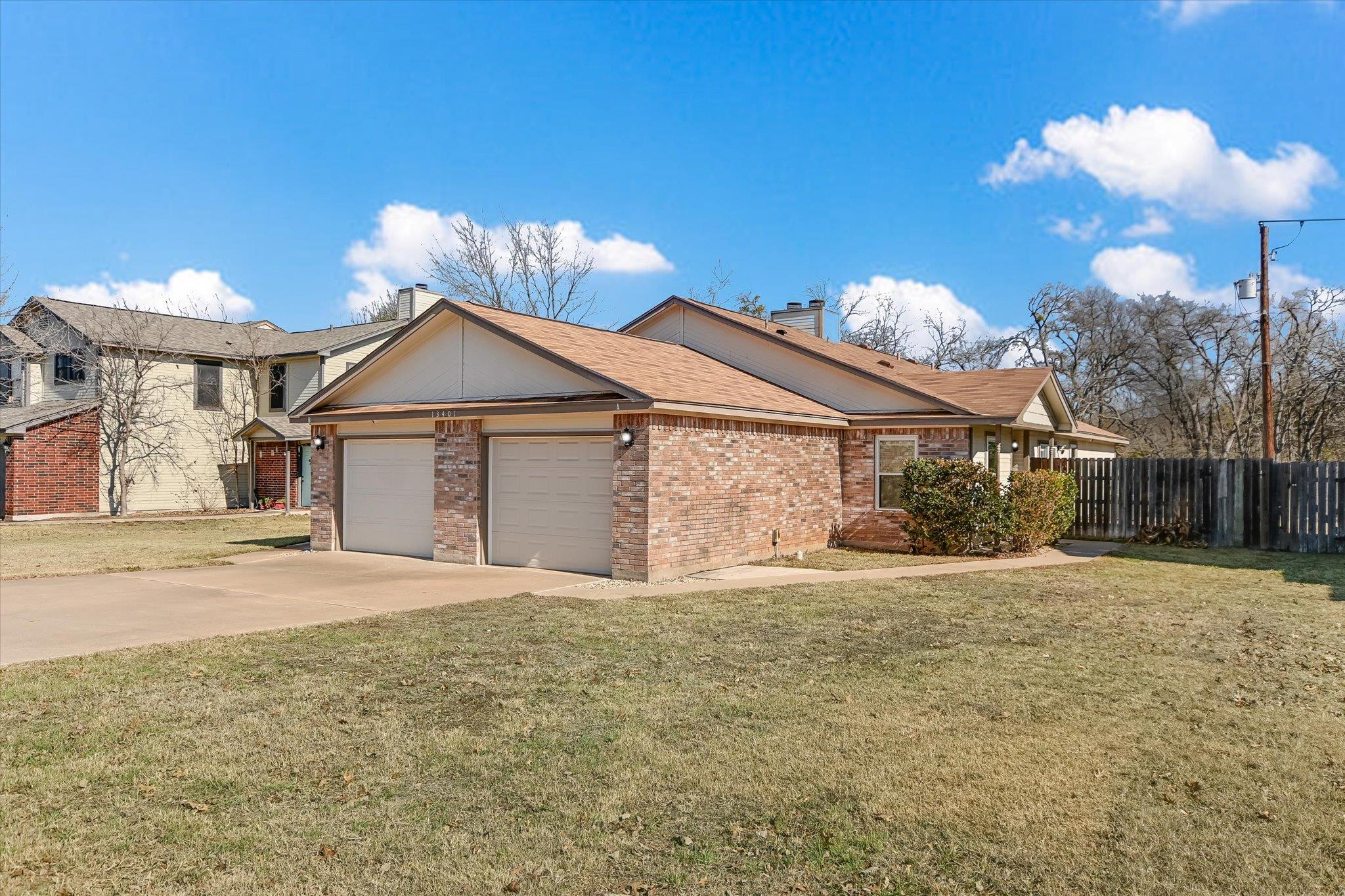 13401 Saddlebrook Trl Property Photo 1