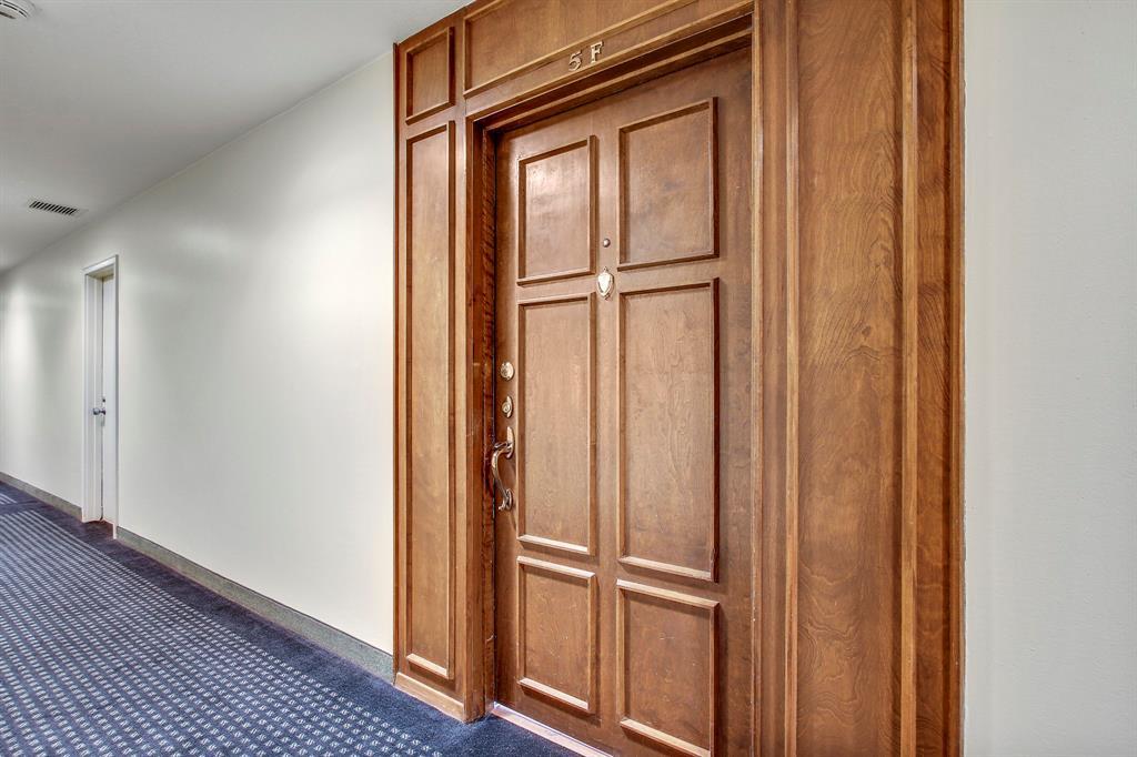 1801 Lavaca St #5f Property Photo 3