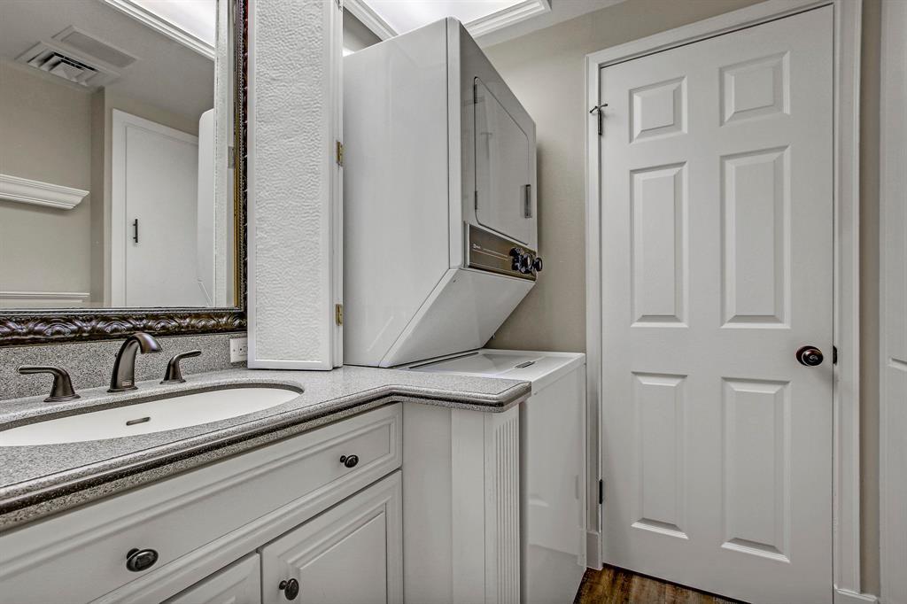 1801 Lavaca St #5f Property Photo 13