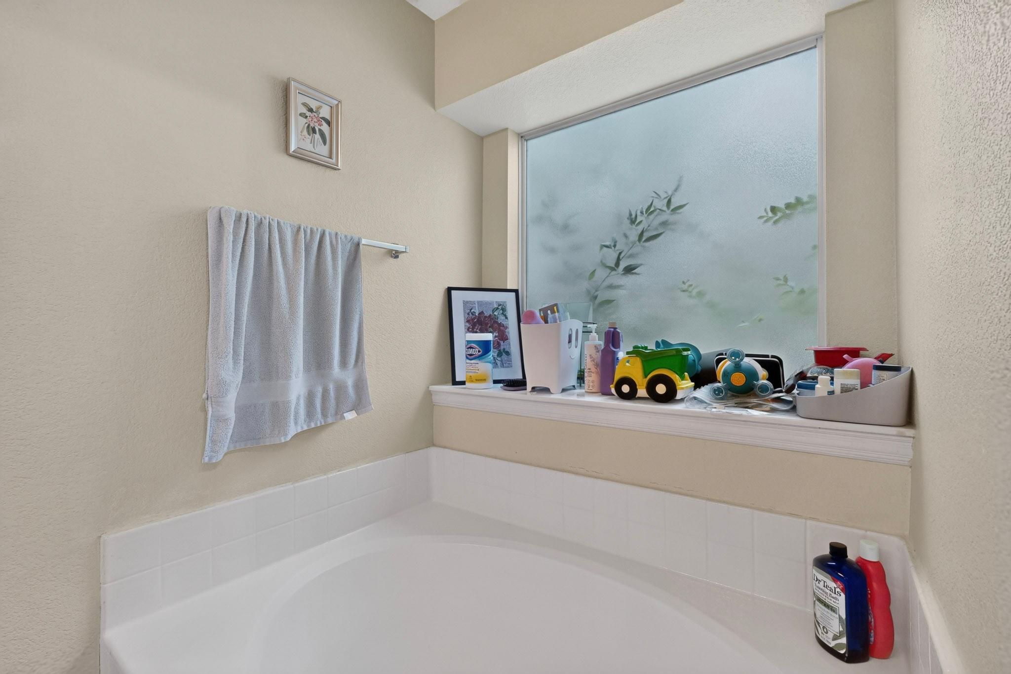 2400 White Stallion Way Property Photo 21