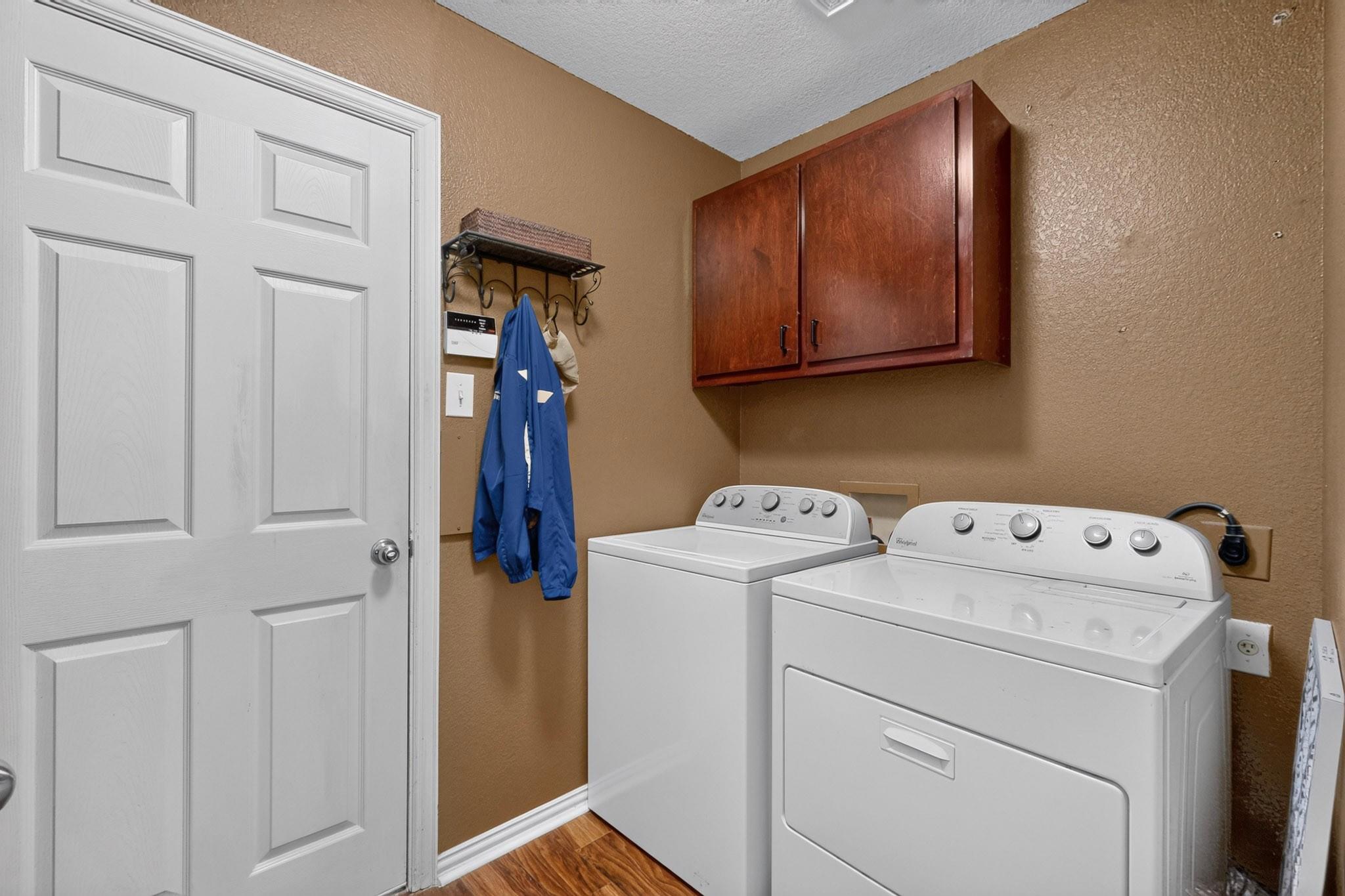 2400 White Stallion Way Property Photo 28