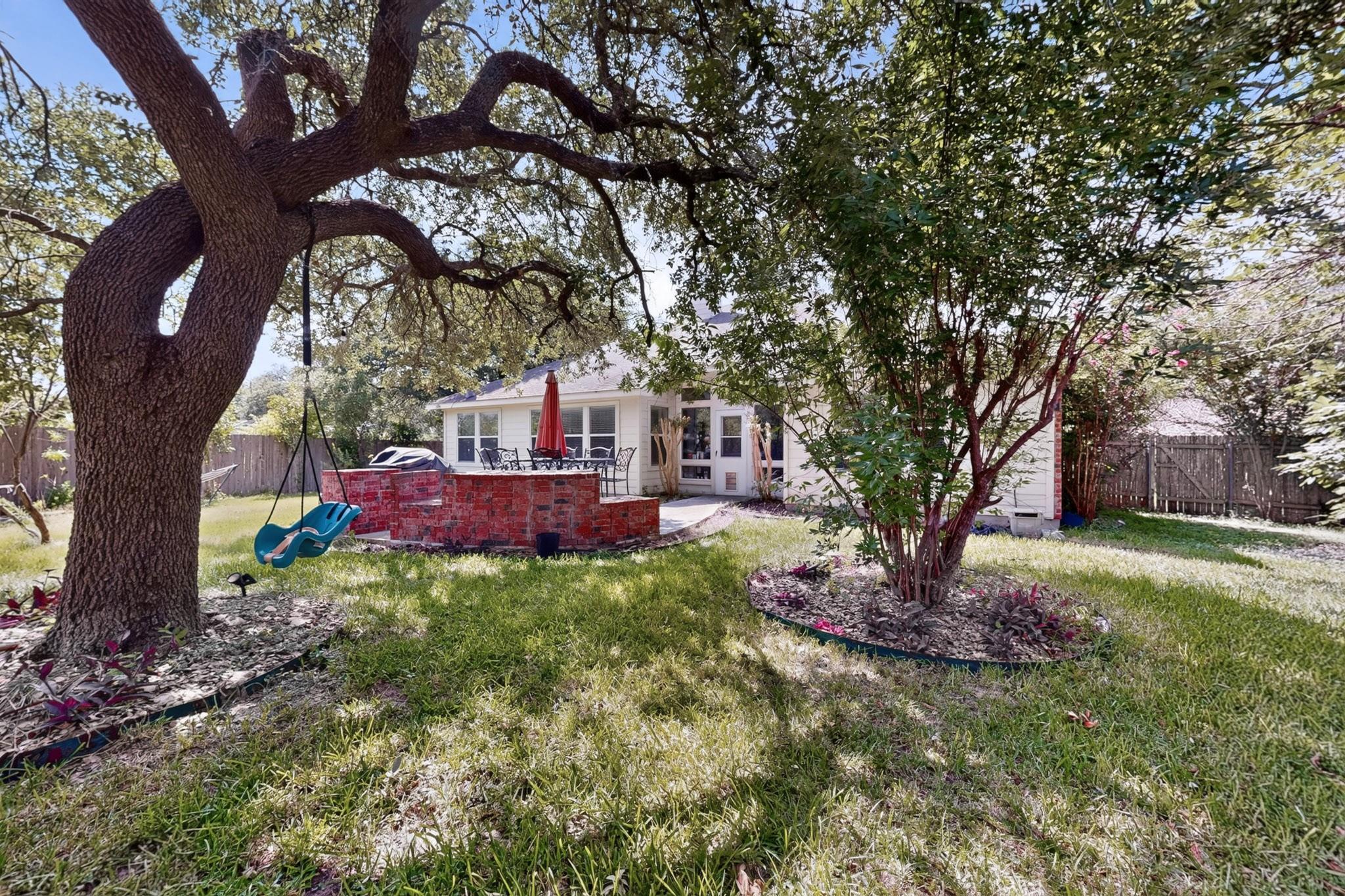 2400 White Stallion Way Property Photo 33