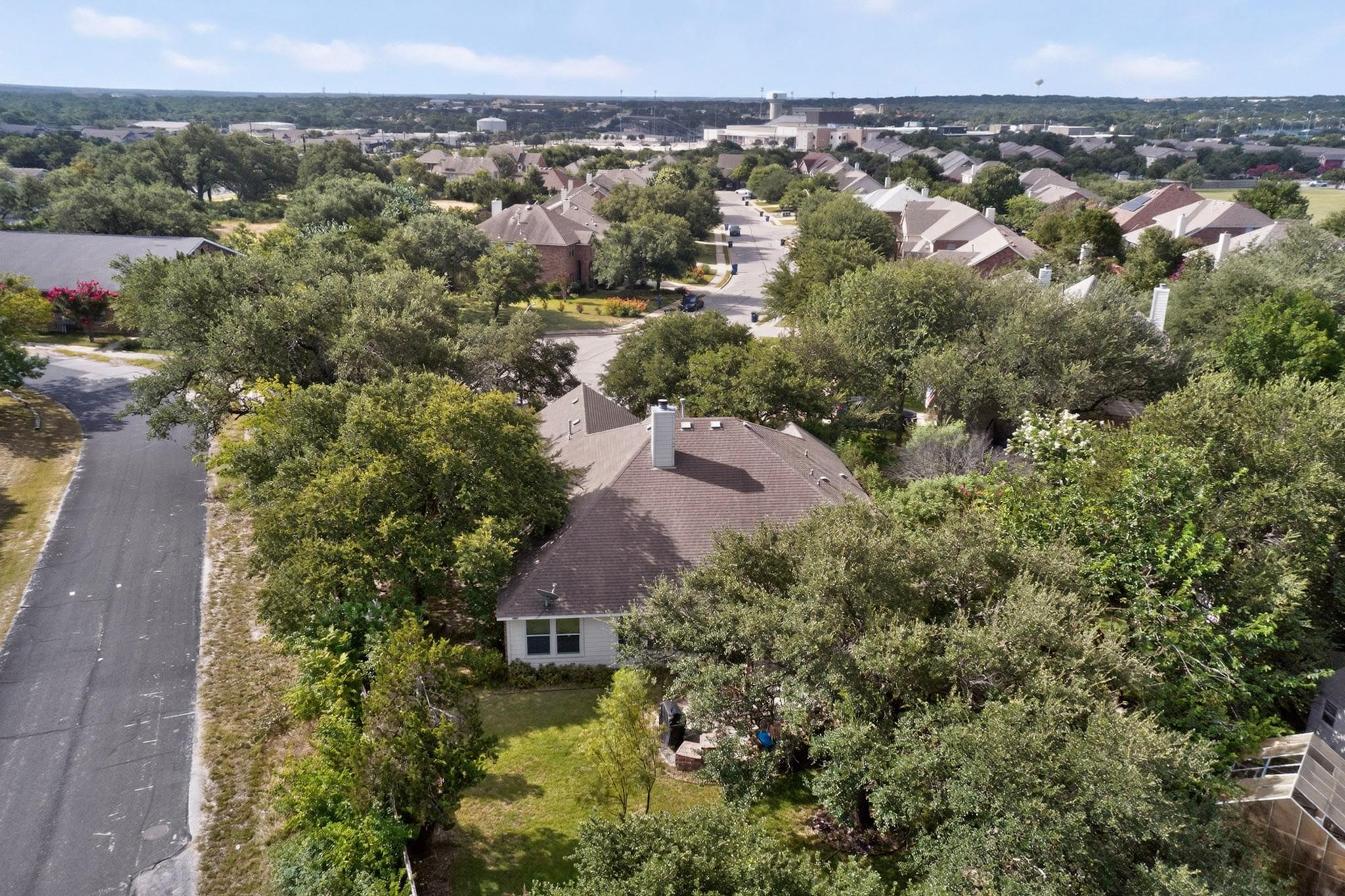 2400 White Stallion Way Property Photo 39