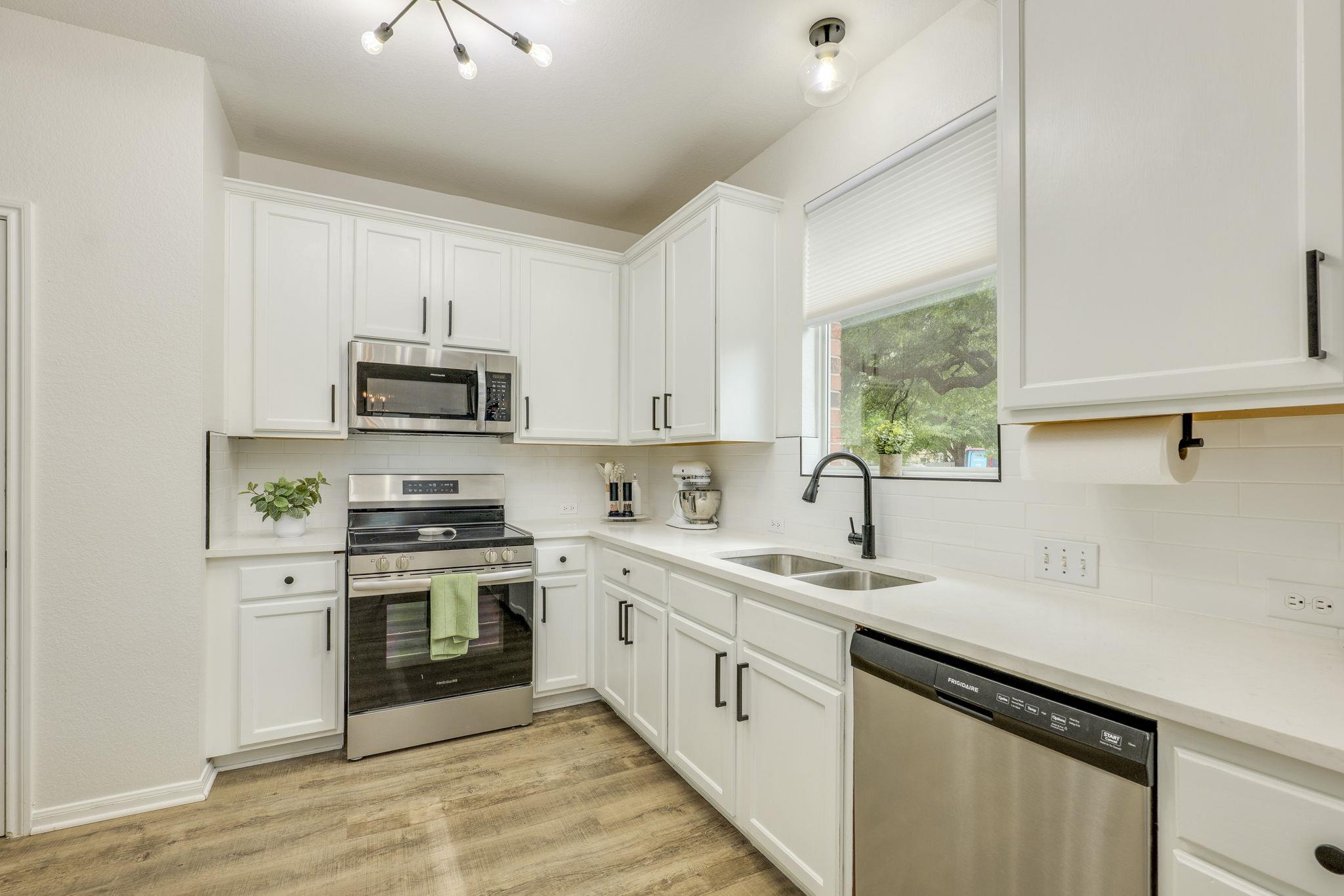 1509 Encino Dr Property Photo 10