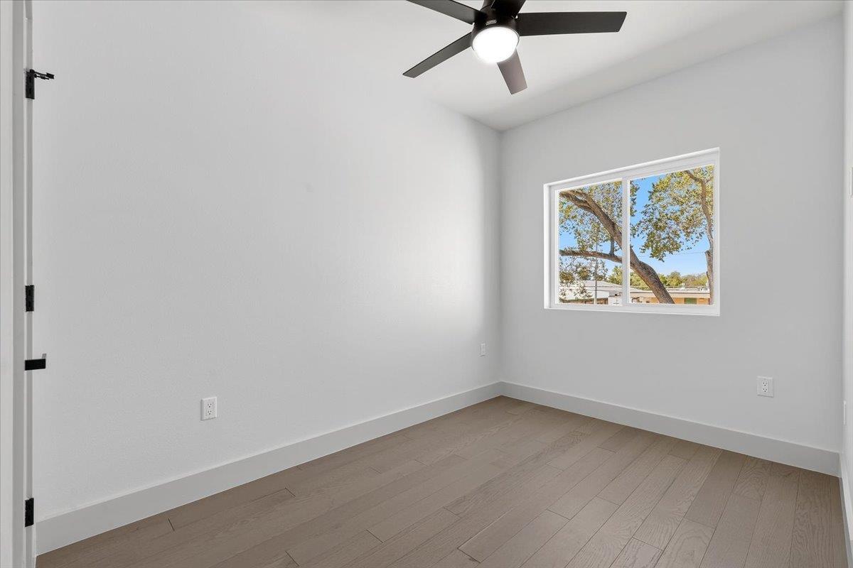 1409 Emile St Property Photo 34