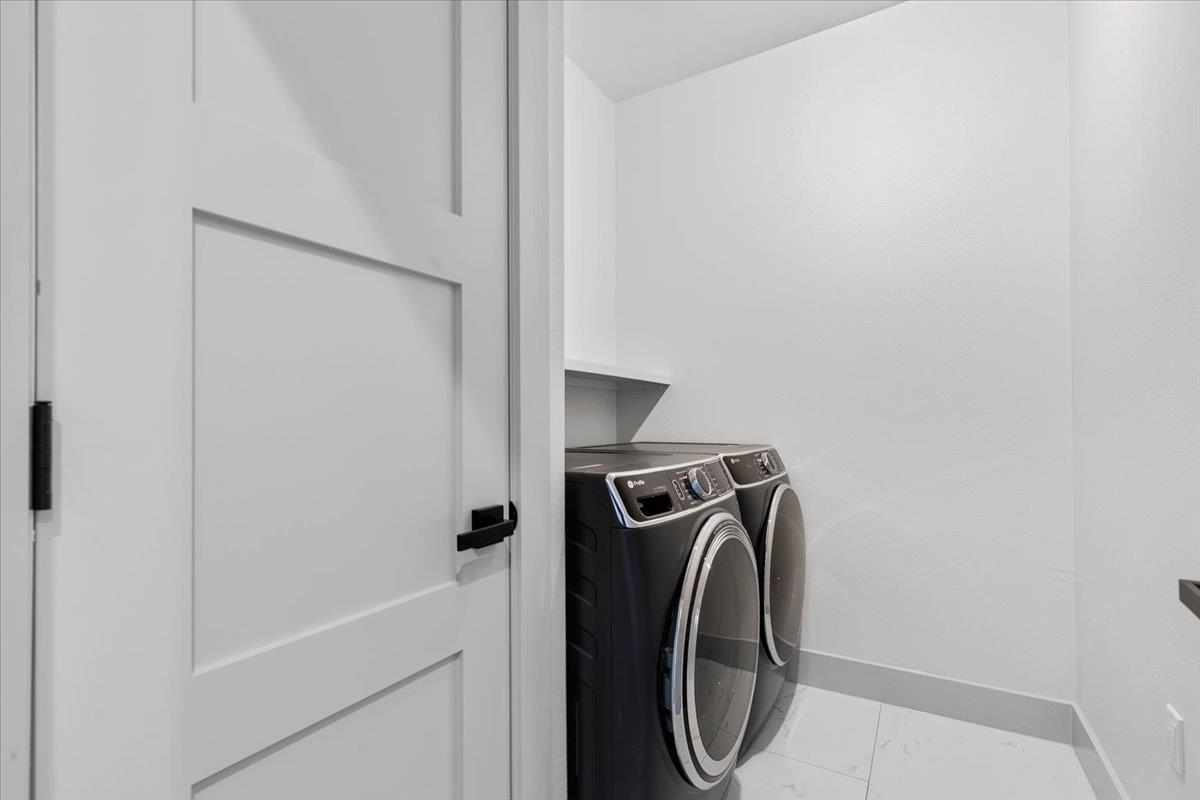 1409 Emile St Property Photo 37
