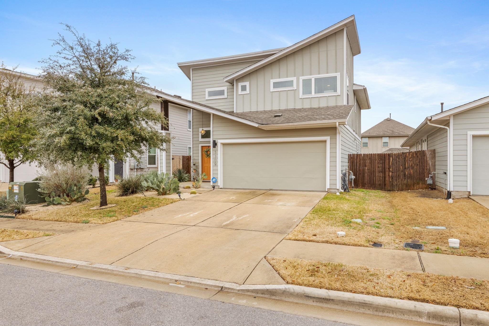 5309 Daimler Dr Property Photo 2