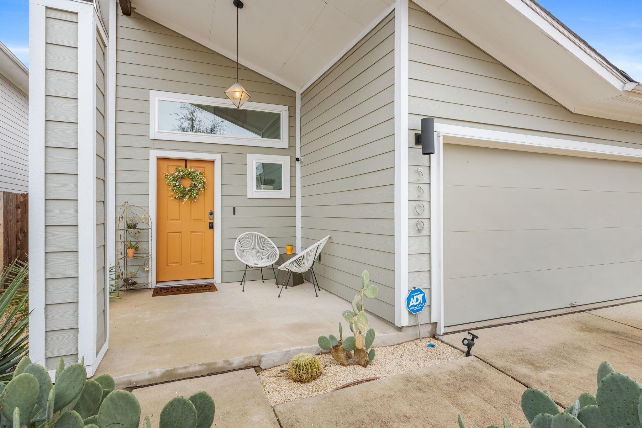 5309 Daimler Dr Property Photo 4