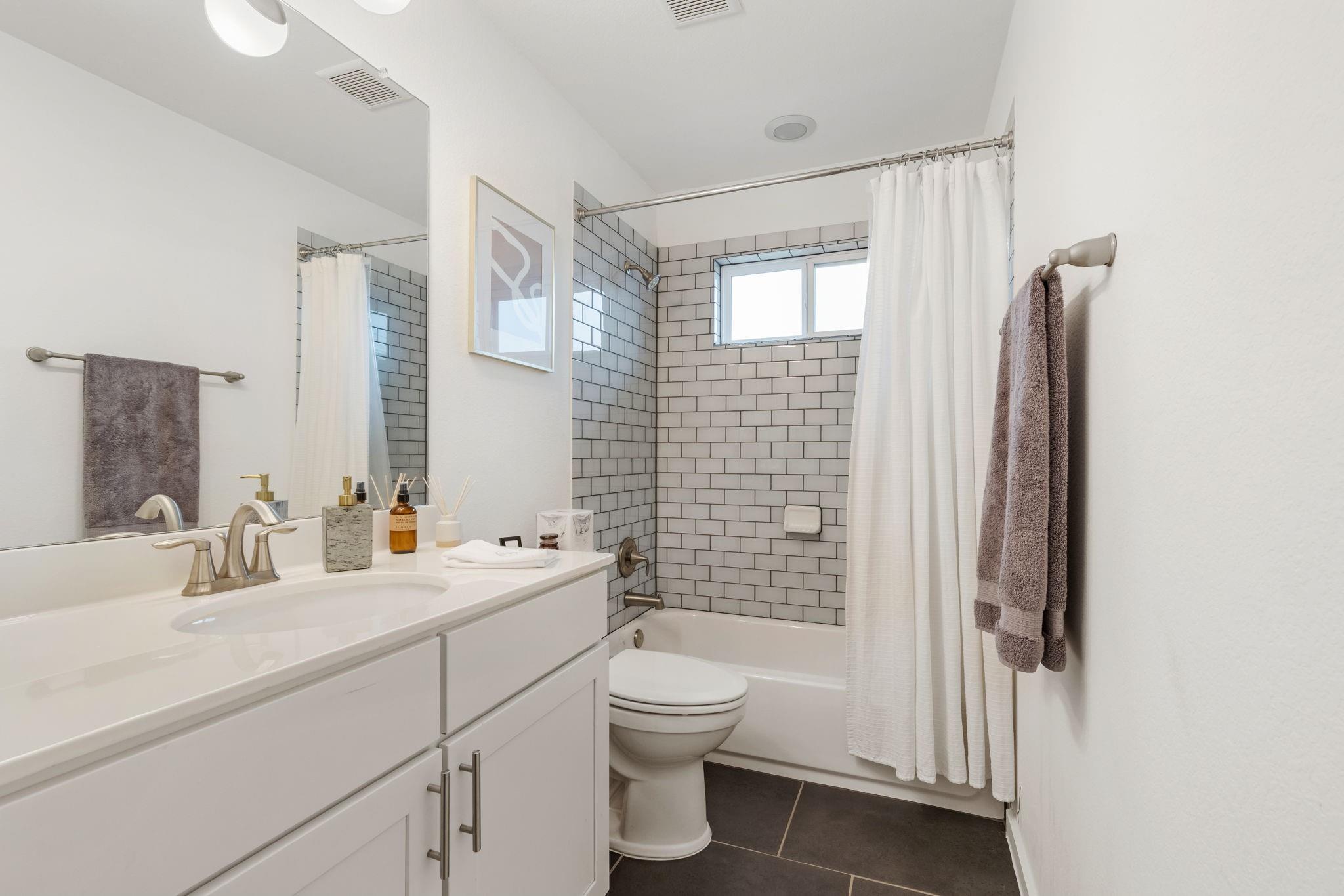 5309 Daimler Dr Property Photo 25